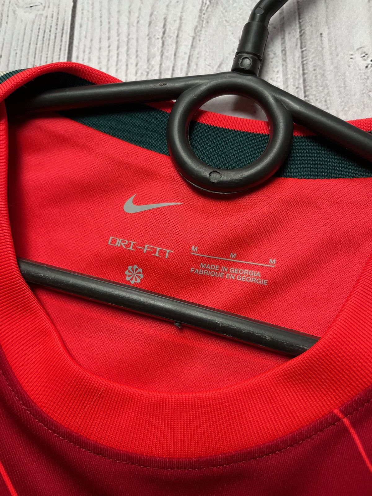 Nike Nike Liverpool soccer jersey size M medium rare red Size US M / EU 48-50 / 2 - 3 Thumbnail