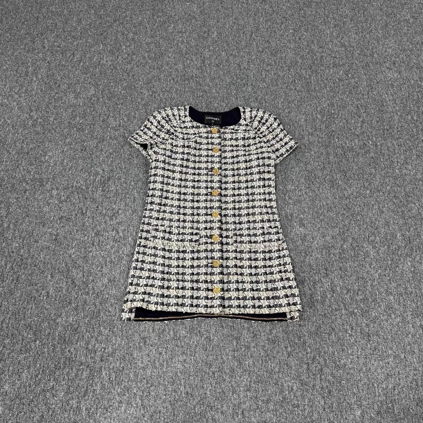 Chanel Chanel Greek Owl Crystal Buckle Tweed Dress 42 99N Size M / US 6-8 / IT 42-44 - 1 Thumbnail