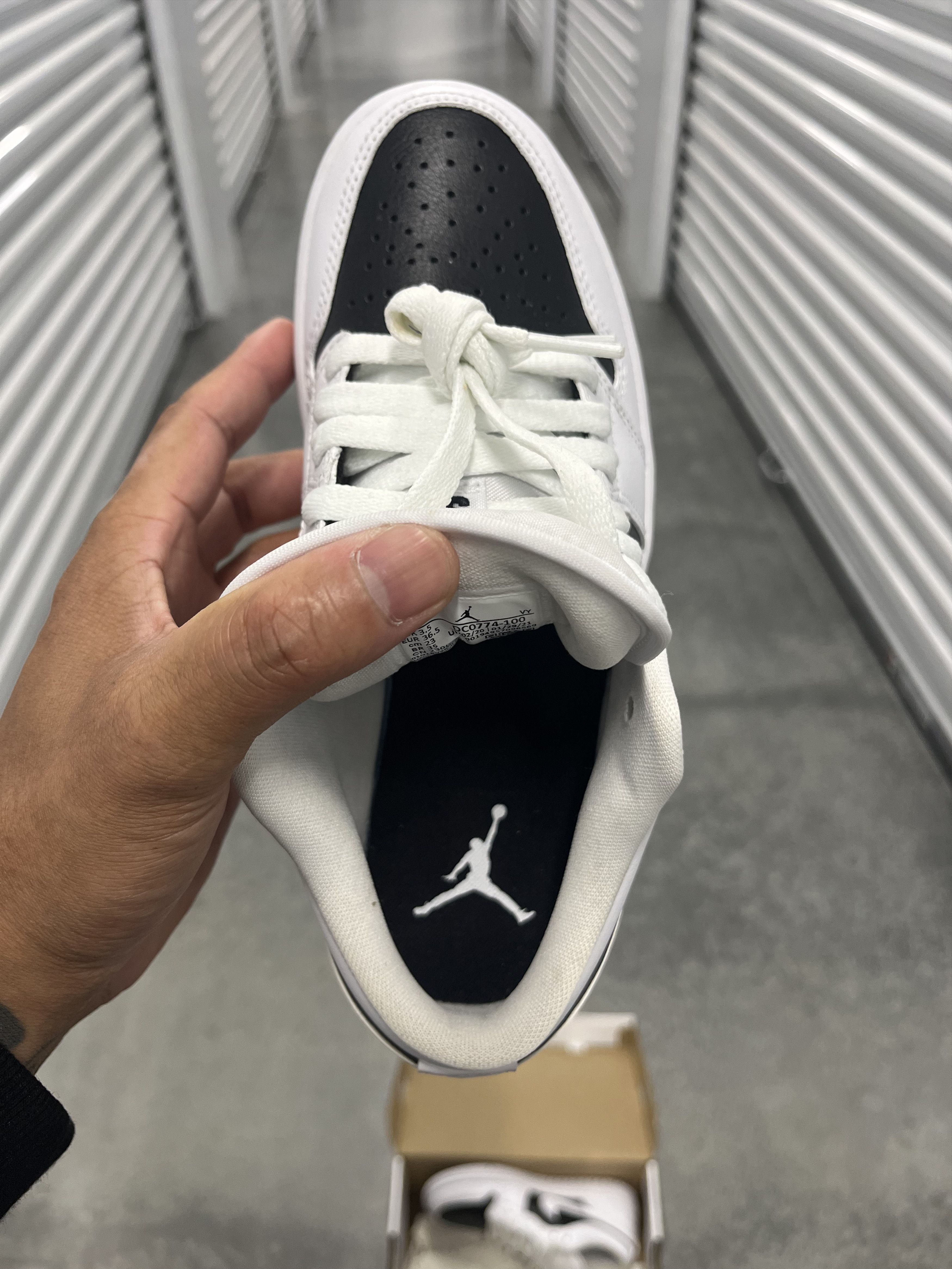 Nike Jordan 1 Low - Panda Sz6 Size US 6 / IT 36 - 11 Thumbnail