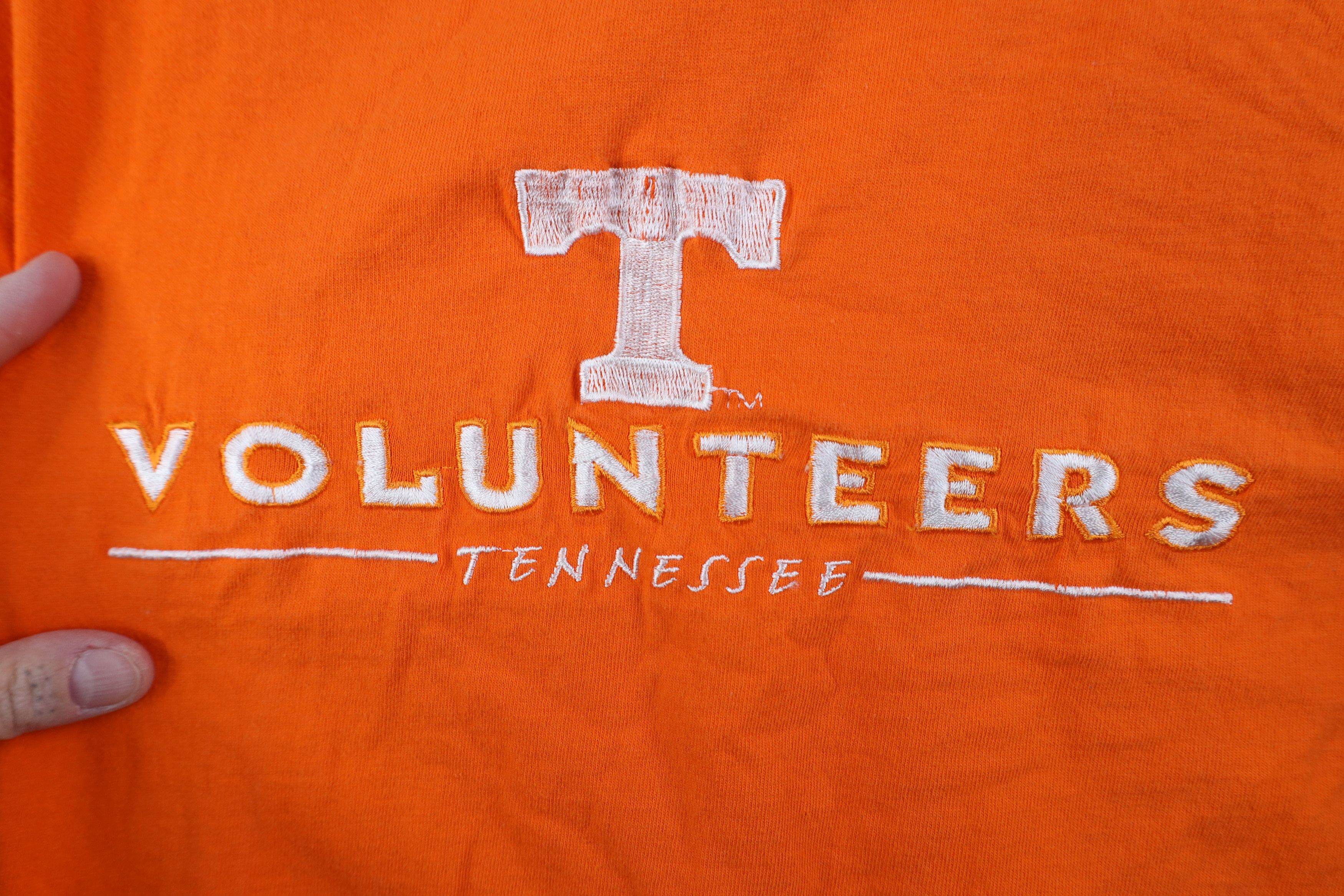 Vintage Vintage 90s University of Tennessee Volunteers T-Shirt USA Size L / US 10 / IT 46 - 4 Thumbnail