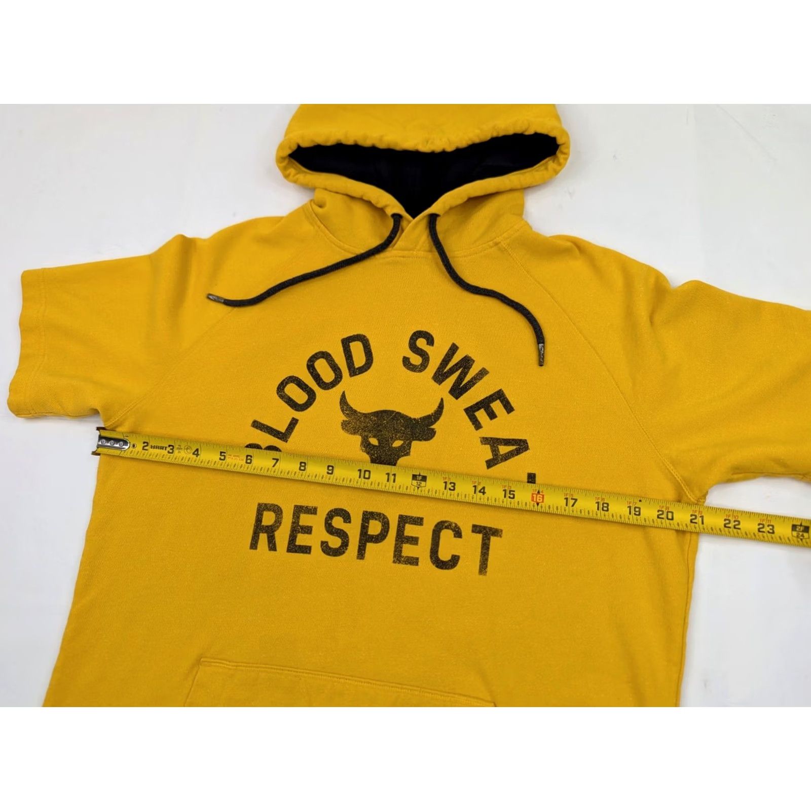 Under Armour Under Armour Project Rock Sleeveless Hoodie Men L, Yellow Brahma Bull Logo, Graphic Print, Hooded, Pullover, Gym & Training, Size L, Regular Fit Size US L / EU 52-54 / 3 - 7 Thumbnail