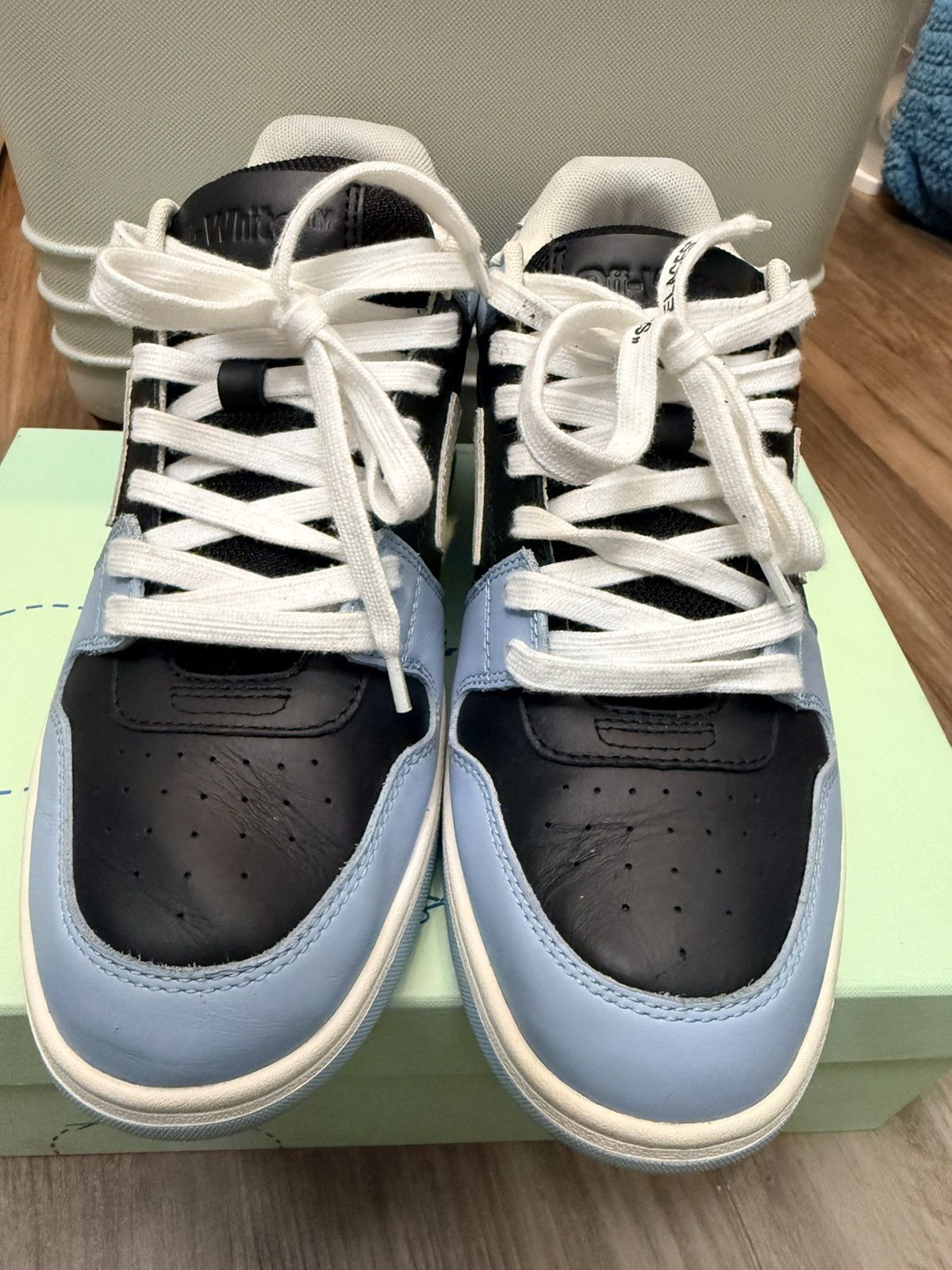 Off-White Out of office Low-top Size US 8 / EU 41 - 1 Thumbnail
