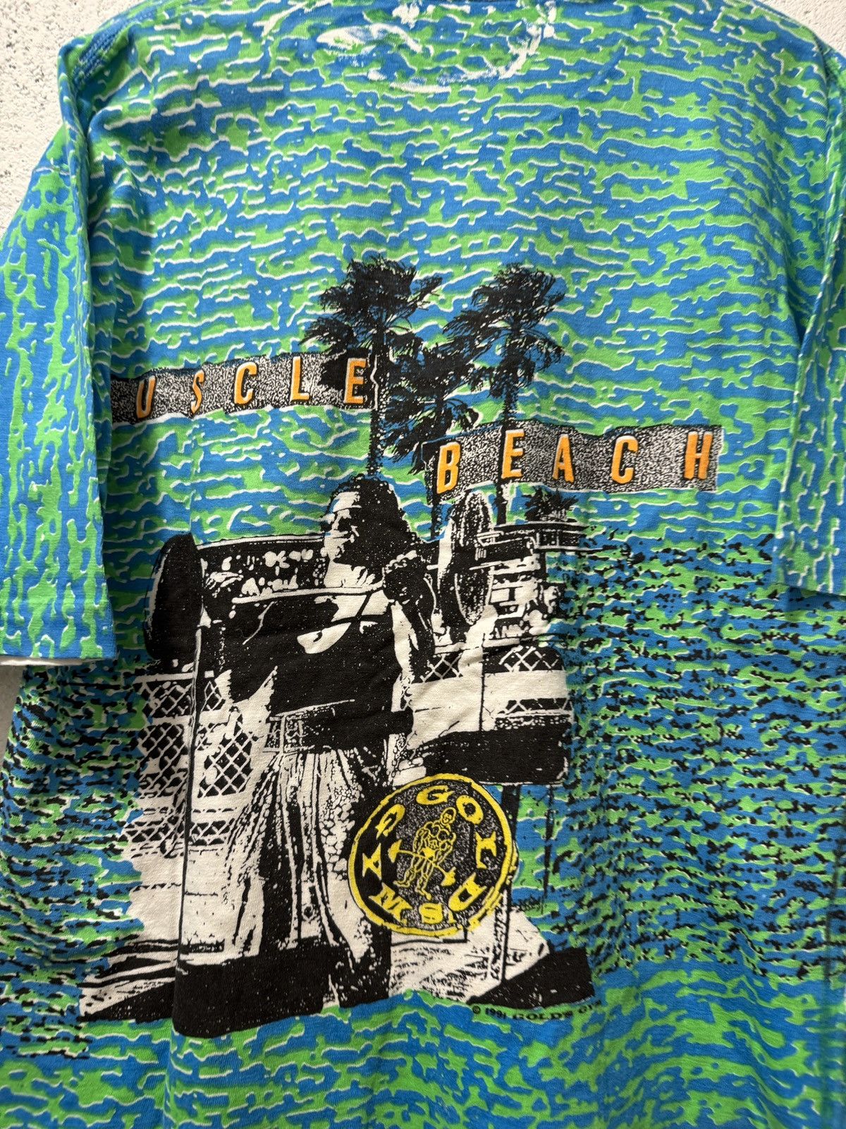 Vintage *RARE* VTG 1991 90s AOP GOLD’S GYM MUSCLE BODYBUILDING TEE Size US M / EU 48-50 / 2 - 5 Thumbnail