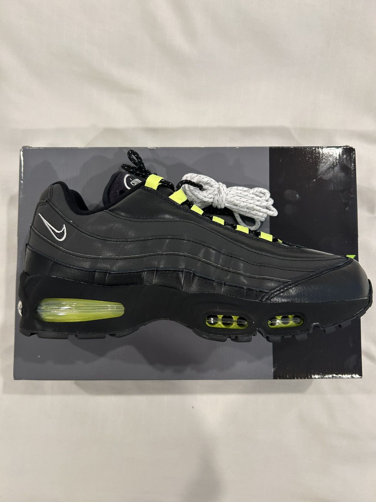Nike × atmos Nike Air Max 95 SE Big Bubble Atmos Harajuku Japan Exclusive Size US 10 / EU 43 - 1 Thumbnail