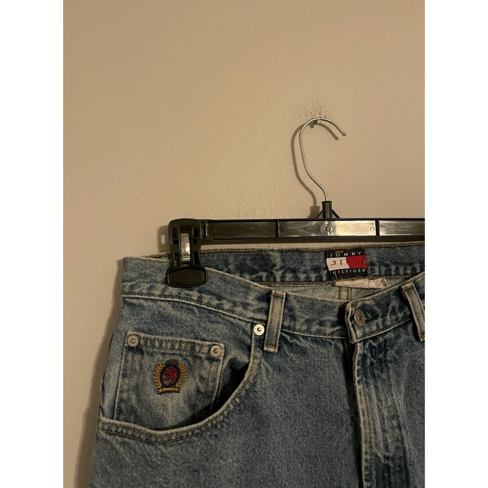 Tommy Hilfiger VINTAGE Tommy Hilfiger Jeans Classic Fit Light Denim Made in USA 31x30 Men's Size US 31 - 2 Thumbnail