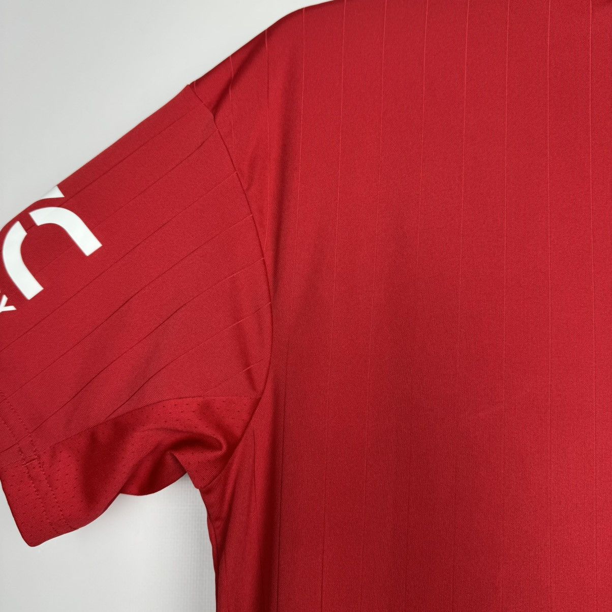 Adidas MANCHESTER UNITED 2022 2023 HOME FOOTBAL SHIRT SOCCER JERSEY Size US S / EU 44-46 / 1 - 18 Thumbnail