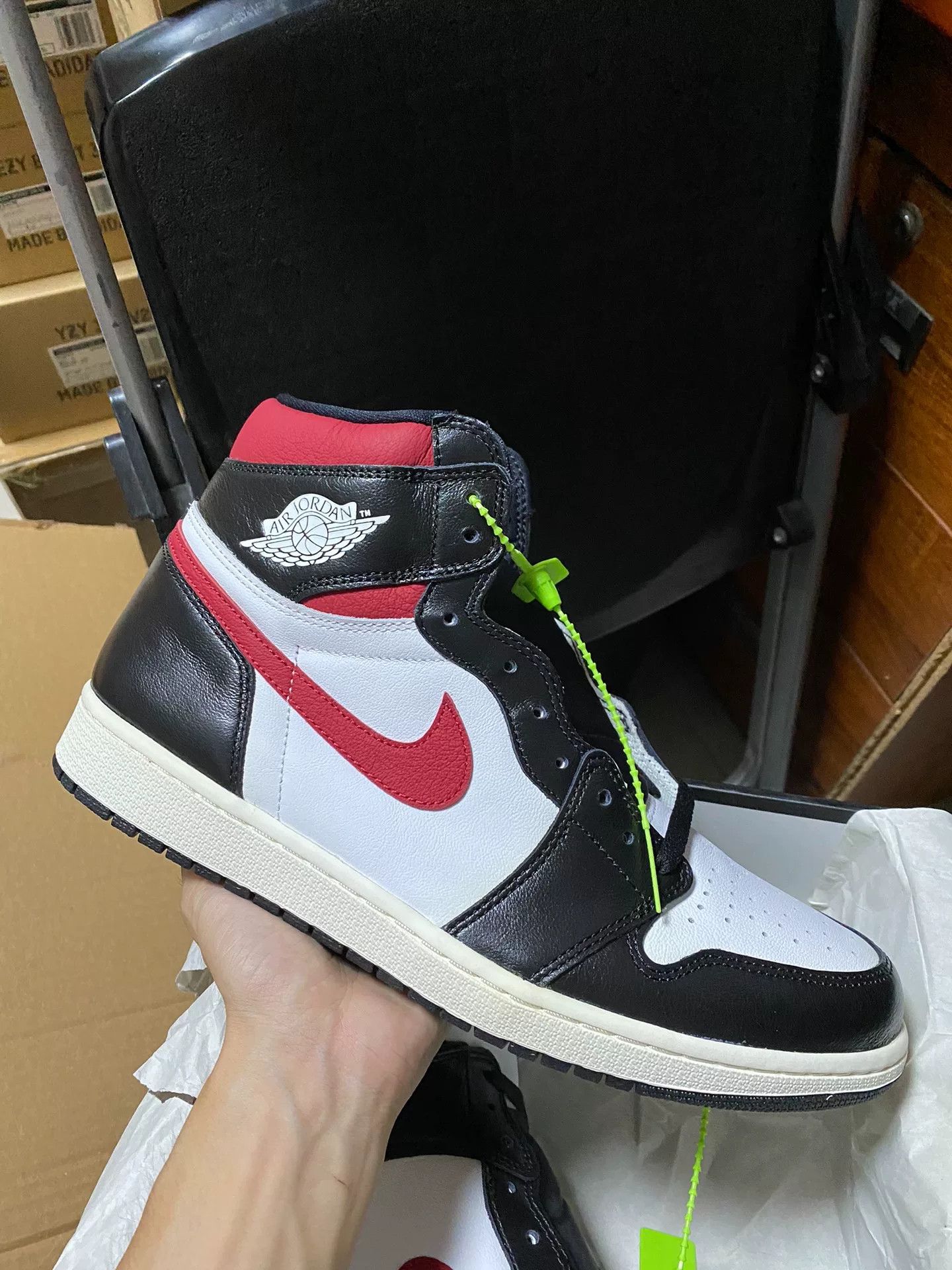 Nike Nike Black Lowtop Sneakers 12 Men Size US 12 / EU 45 - 1 Thumbnail