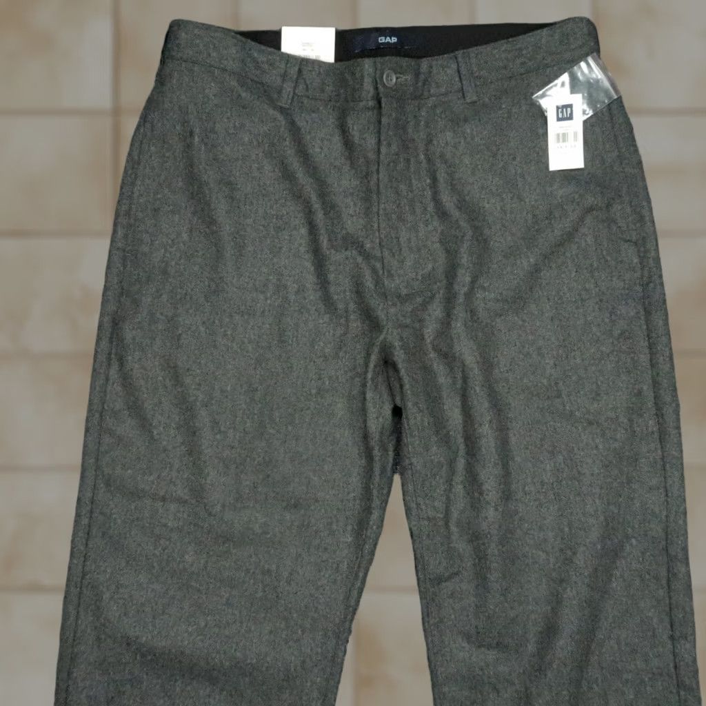 Gap GAP Pants Men 38x30 Gray Wool Classic Fit Chino Trousers Straight NWT Size US 38 / EU 54 - 1 Thumbnail