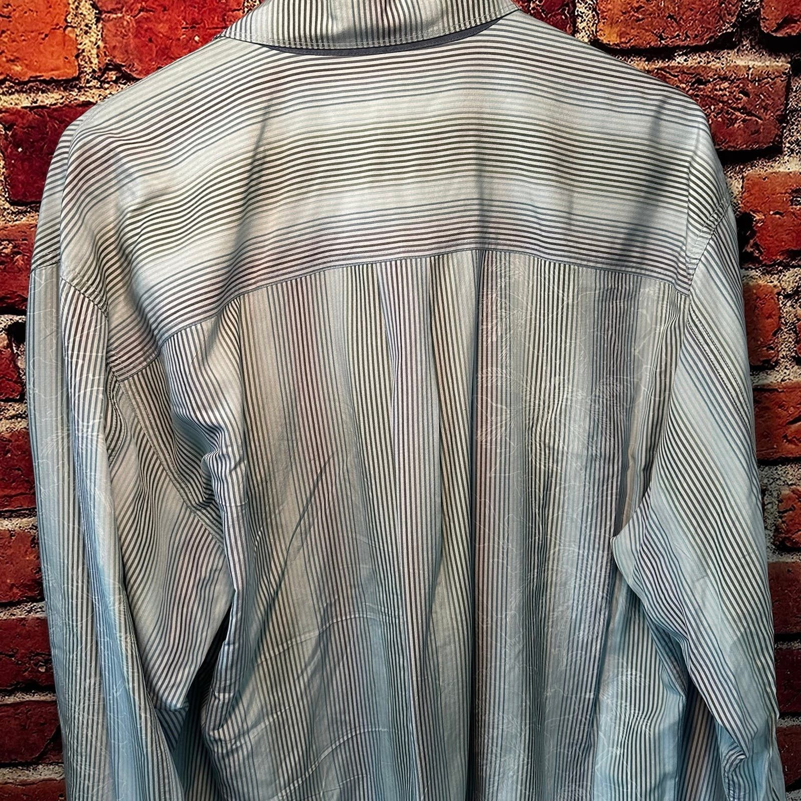 Tommy Bahama Tommy Bahama button down 100% silk Size US XL / EU 56 / 4 - 5 Thumbnail
