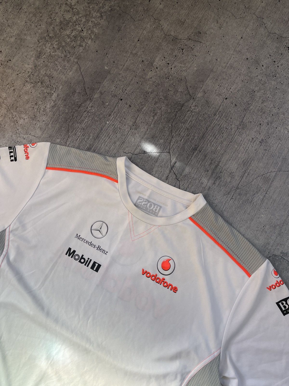Hugo Boss × Malcolm McLaren × Mercedes-Benz Vintage Hugo Boss Mclaren Mercedes Benz T-shirt racing retro Size US XXL / EU 58 / 5 - 3 Thumbnail