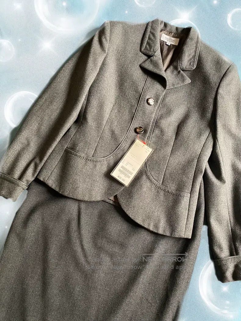 Valentino Valentino Suit Professional Suit Size S / US 4 / IT 40 - 1 Thumbnail