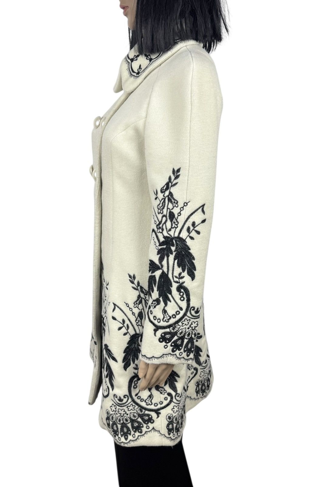 Moschino Moschino Cheap and Chic Vintage Wool Coat Embroidered Floral Size M / US 6-8 / IT 42-44 - 8 Thumbnail