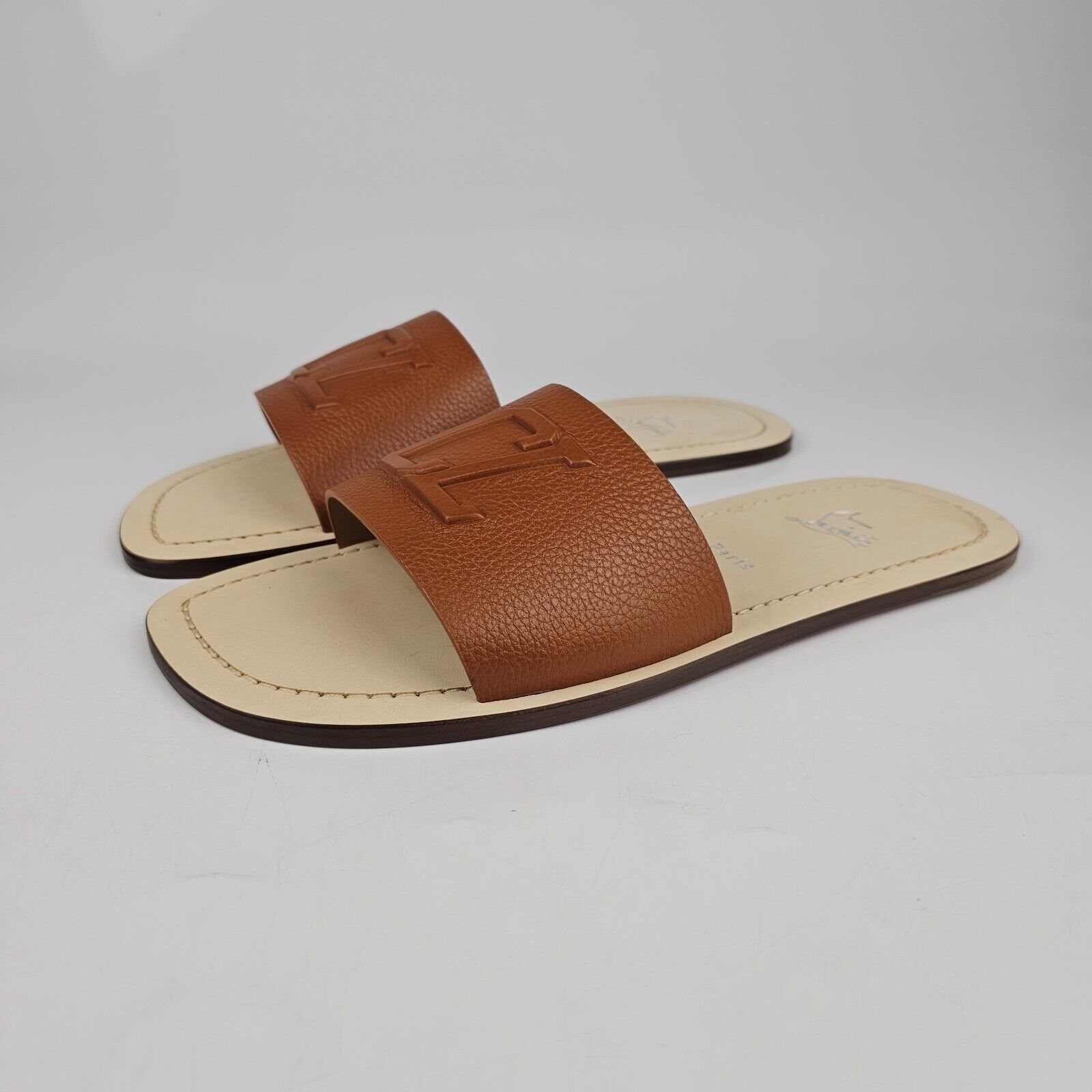 Varsicool logo-embossed leather sandals