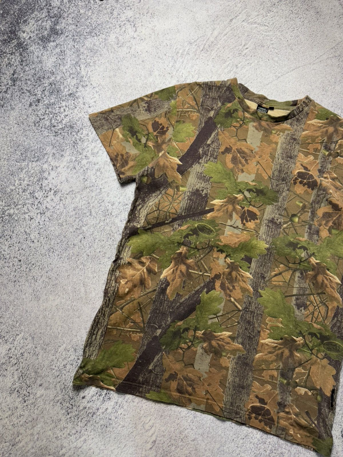Realtree Crazy Vintage Y2K Realtree Camo T-shirt Carhartt Style Size US XL / EU 56 / 4 - 2 Thumbnail