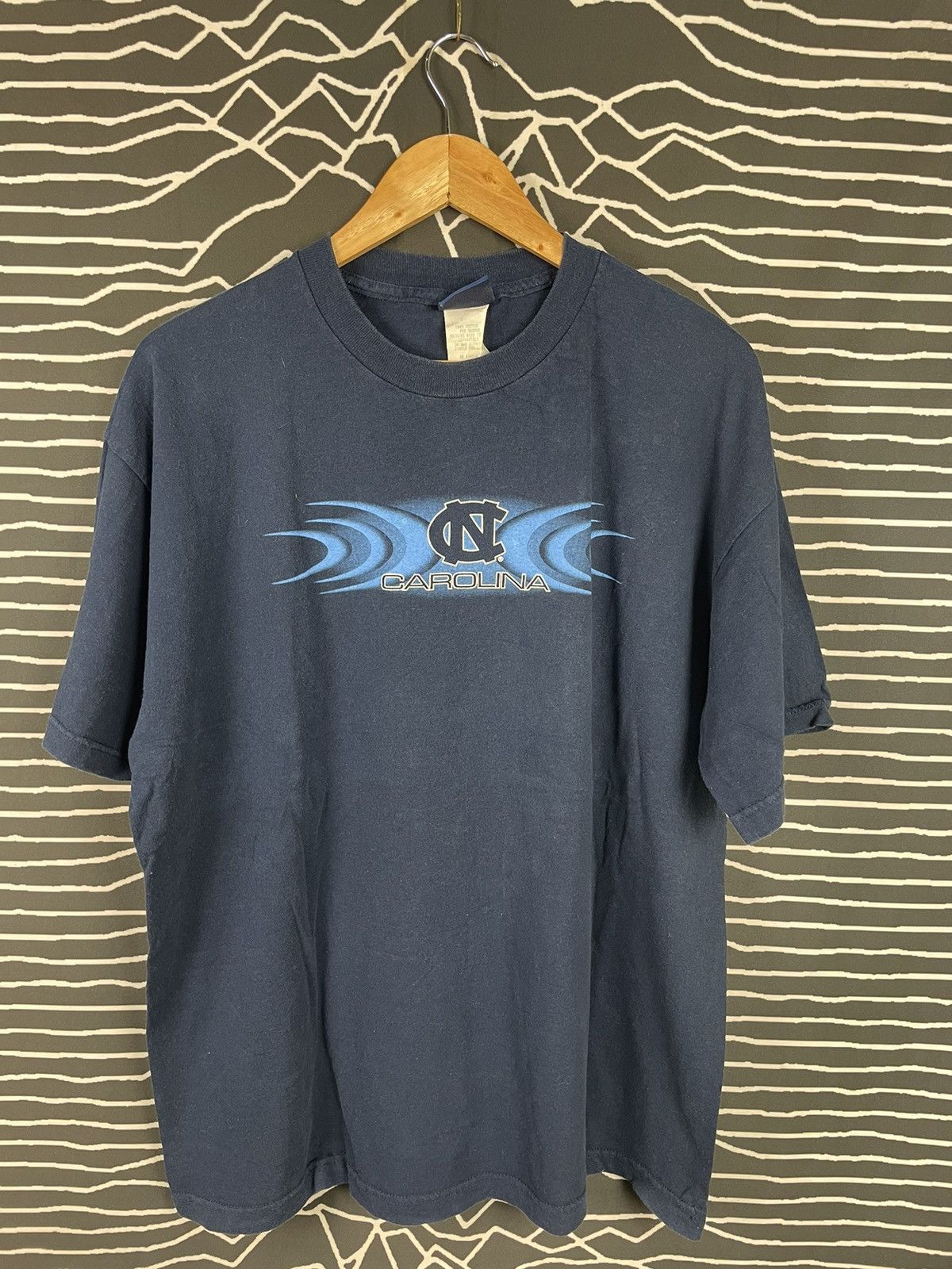Champs Sport Vintage Y2K NCAA North Carolina shirt Size US XL / EU 56 / 4 - 1 Thumbnail