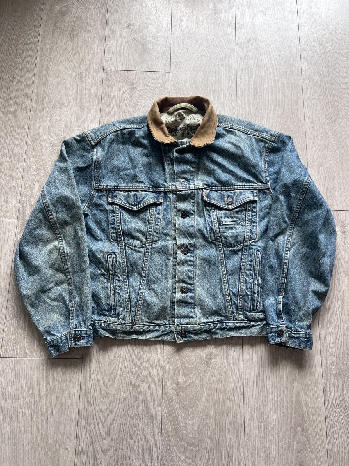 Levi's Vintage Clothing Vintage Levis Denim Trucker Jacket Leather Collar 80s 90s Size US M / EU 48-50 / 2 - 1 Thumbnail
