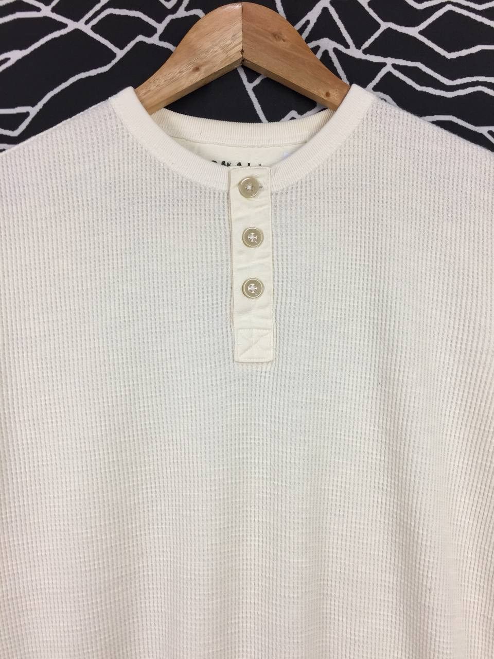 Japanese Brand Uniqlo Authentic Original Waffle Knit Henley Neck Tee Size US S / EU 44-46 / 1 - 3 Thumbnail