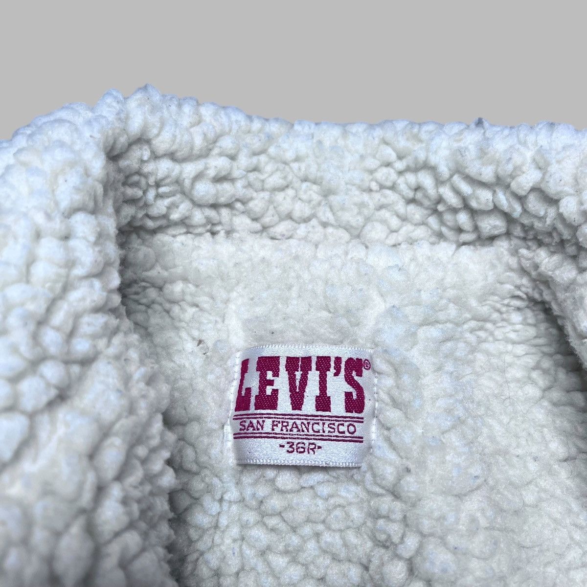 Levi's × Vintage Vintage 1980s Levi’s Denim Sherpa Lined Trucker Jacket Size US S / EU 44-46 / 1 - 3 Thumbnail