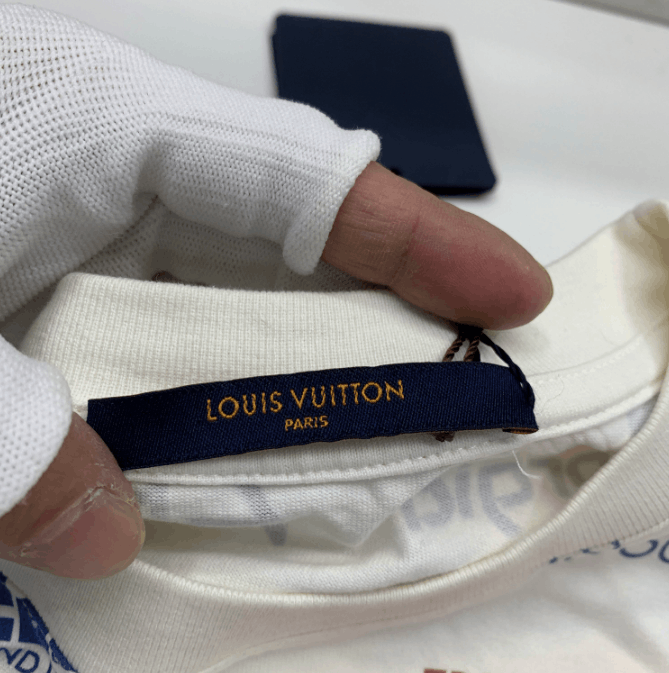 Louis Vuitton Louis Vuitton short-sleeve T-shirt L0 EU Size US L / EU 52-54 / 3 - 3 Thumbnail