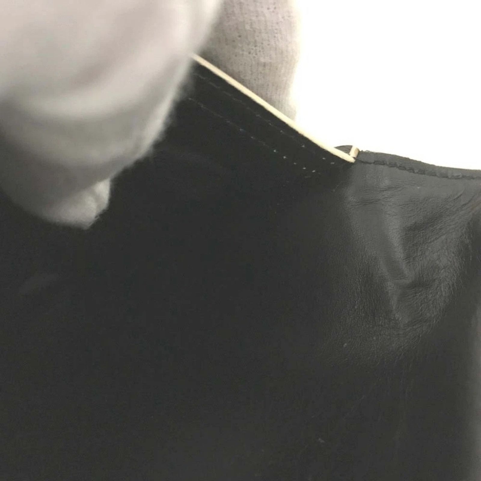 Louis Vuitton Louis Vuitton Suhali Porte Trésor International Wallet Black Size ONE SIZE - 7 Thumbnail