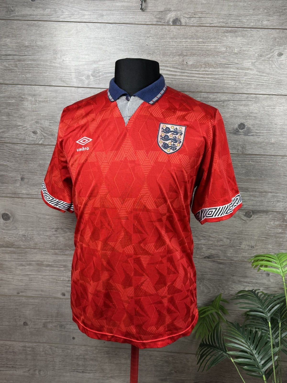 Umbro ARCHIVE RARE ENGLAND 1990-1992 ORIGINAL VTG JERSEY Size L Size US L / EU 52-54 / 3 - 2 Thumbnail