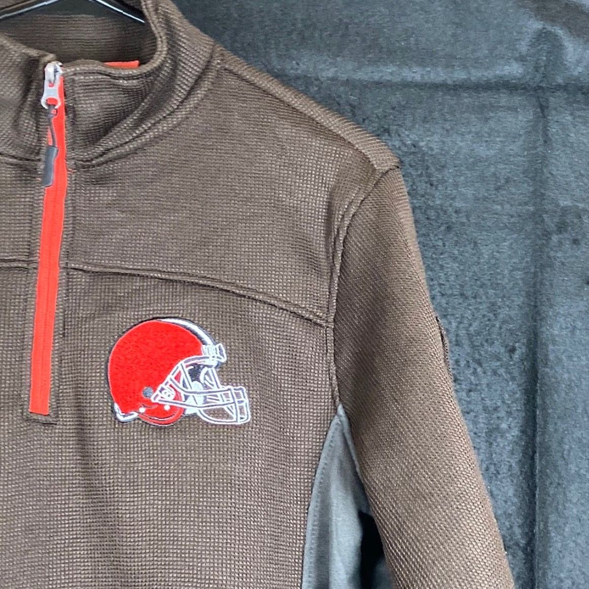 Vintage Team Apparel Mens Cleveland Browns 1/4 Zip Sweater Fleece Lined Athleisure Small Shirt Pullover Knit Brown Football Browns Mens S Size US S / EU 44-46 / 1 - 5 Thumbnail