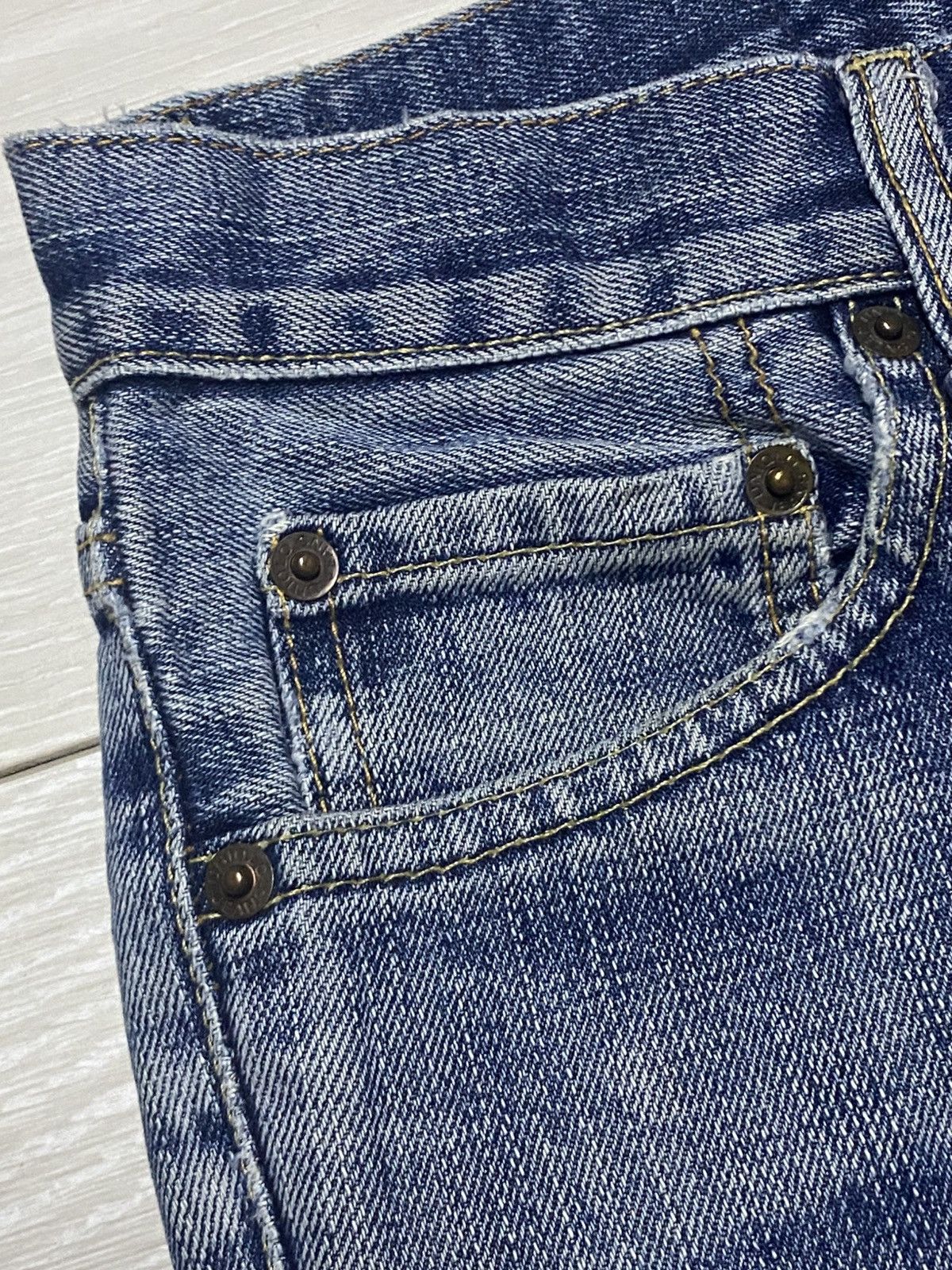 Japanese Brand Vintage Uniqlo S-002 Faded Wash Distressed Loose Jeans Size US 30 / EU 46 - 7 Thumbnail