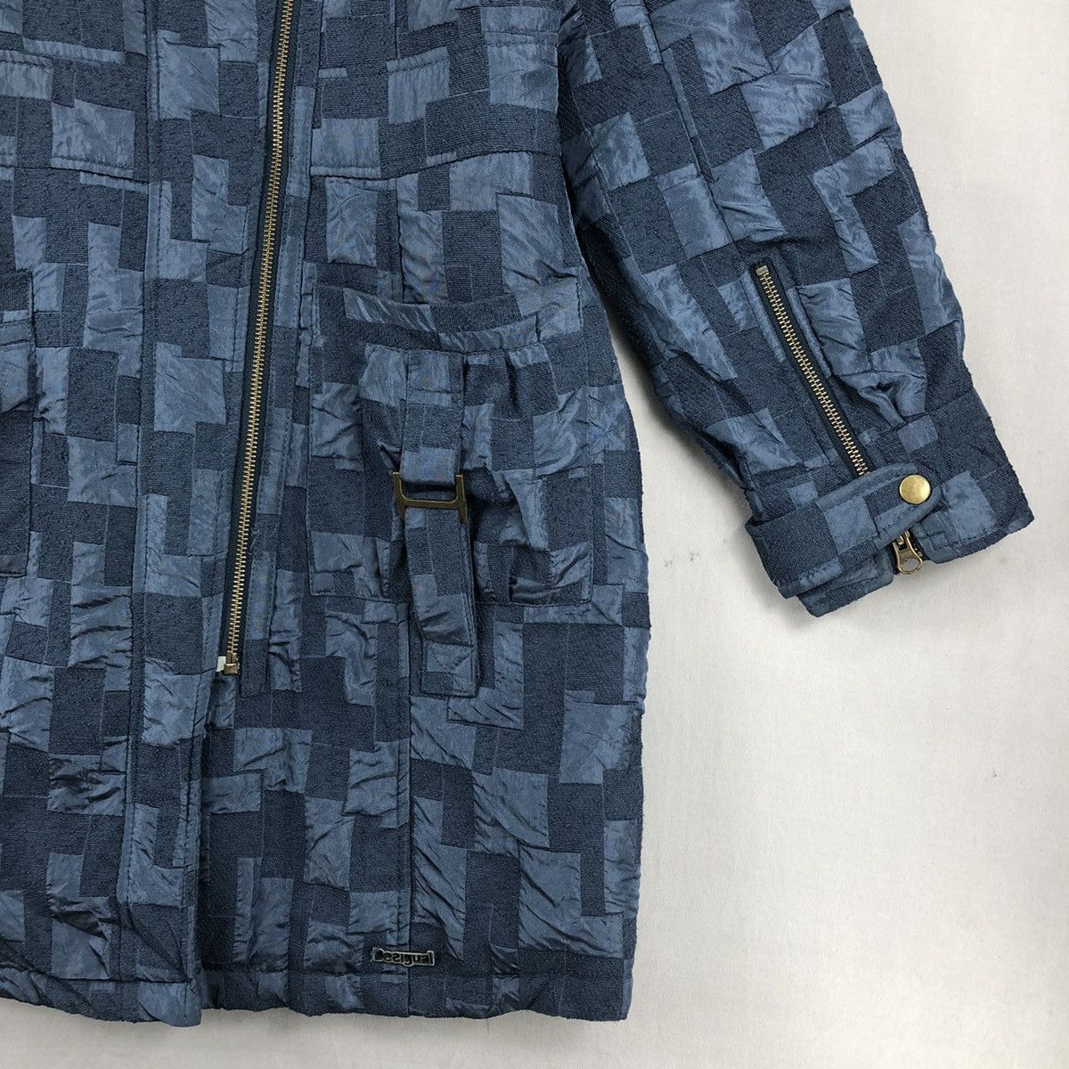 Desigual Vintage Desigual Women Down Jacket Embroidered Logo Checker Size S / US 4 / IT 40 - 3 Thumbnail