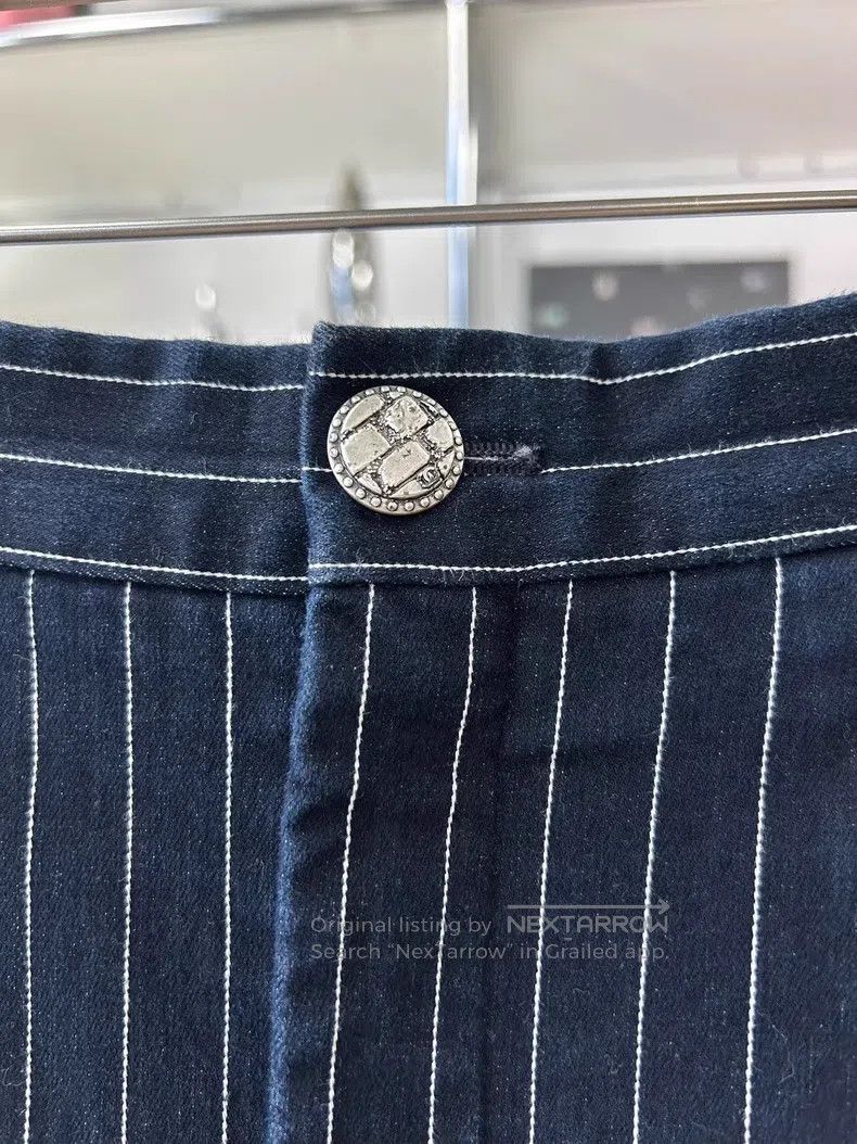 Chanel Chanel Dark blue and white striped shorts Size 42" / US 20 - 4 Thumbnail