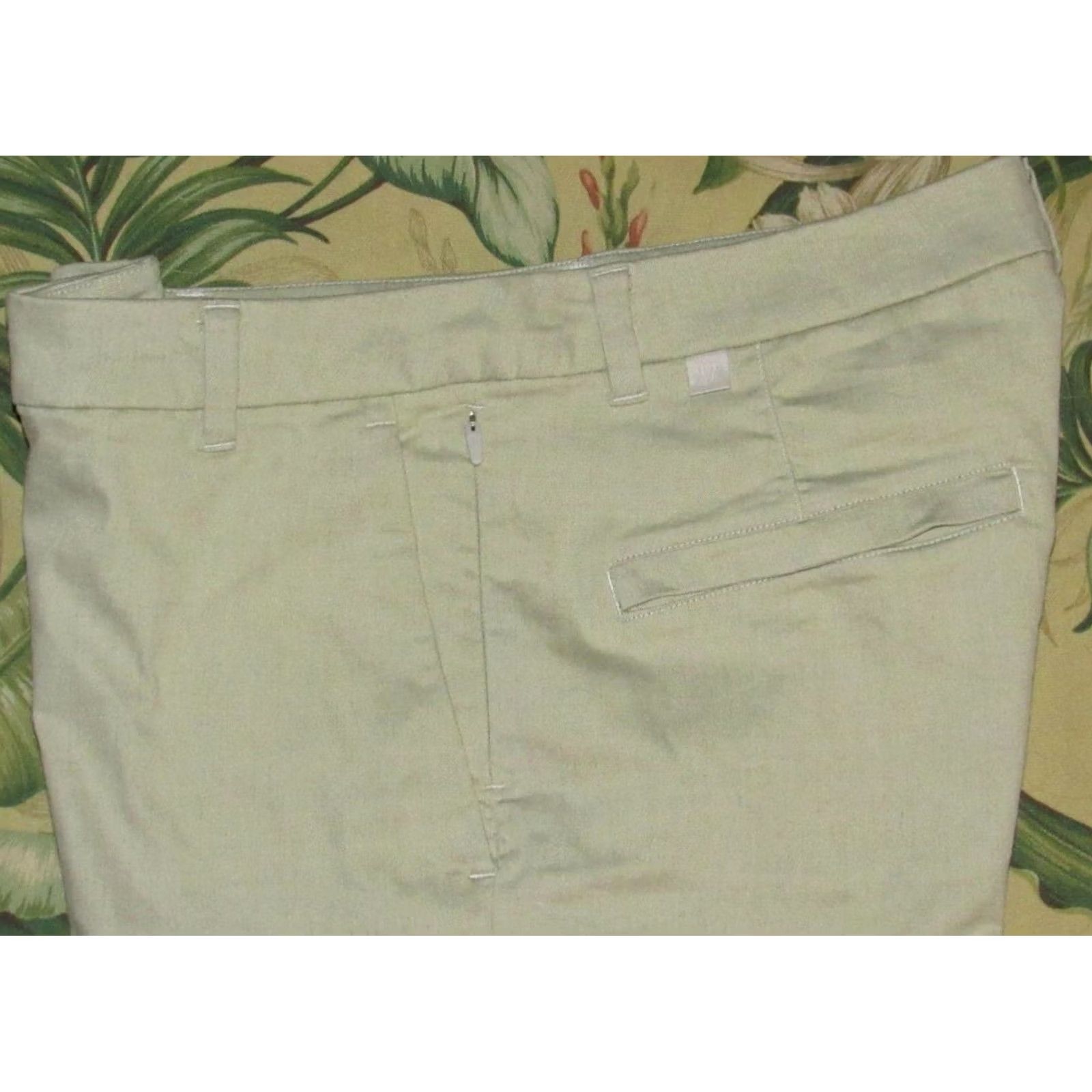 Lululemon LULULEMON Stone 9" Classic Fit Commission Shorts 34 Mens Stone 9" Classic Fit Commission Shorts 34 Size US 34 / EU 50 - 2 Thumbnail
