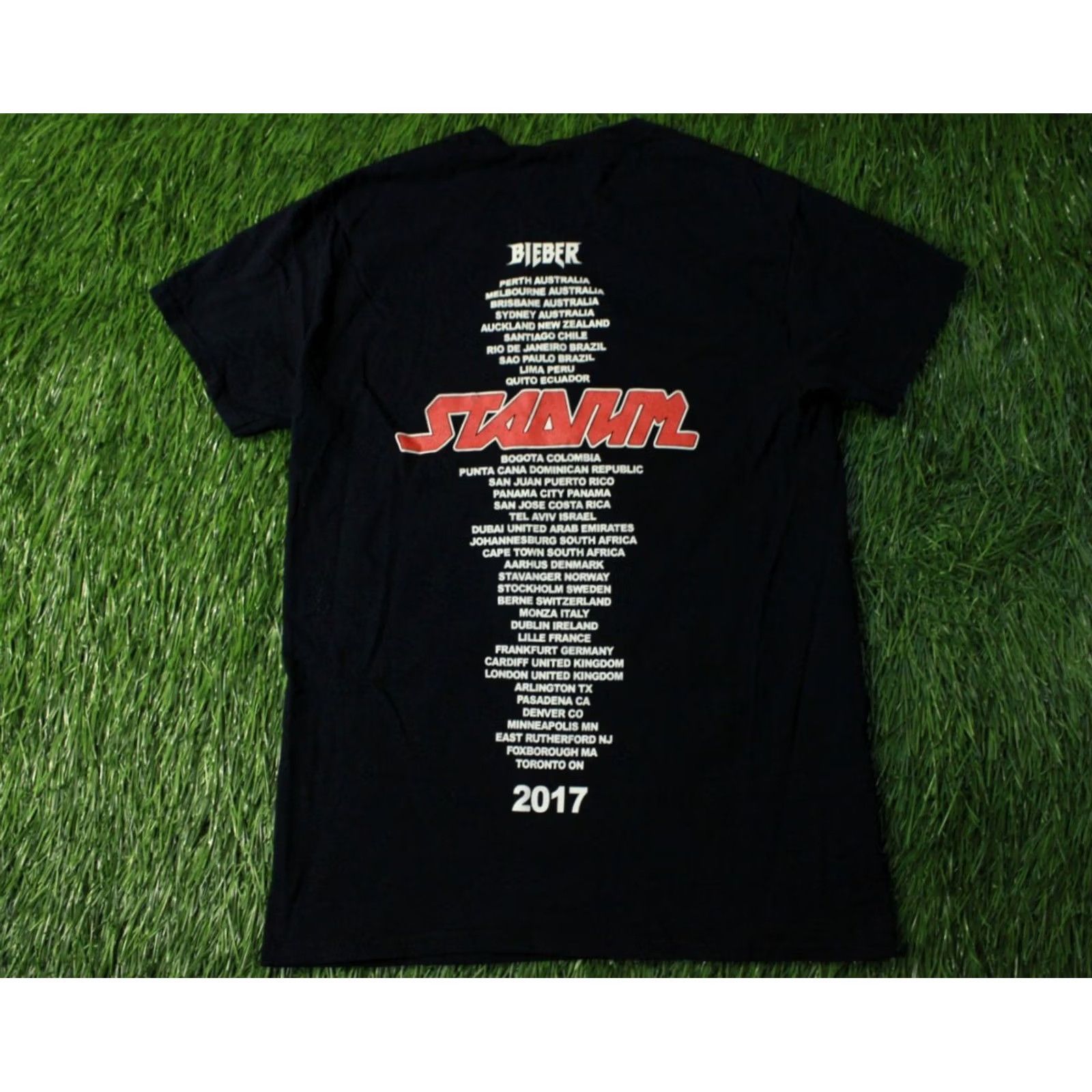 Vintage TEAM BIEBER TOUR 2017 BAND JERSEY T-SHIRT TEE OFFICIAL PRODUCT SIZE S MEN Size US S / EU 44-46 / 1 - 2 Thumbnail