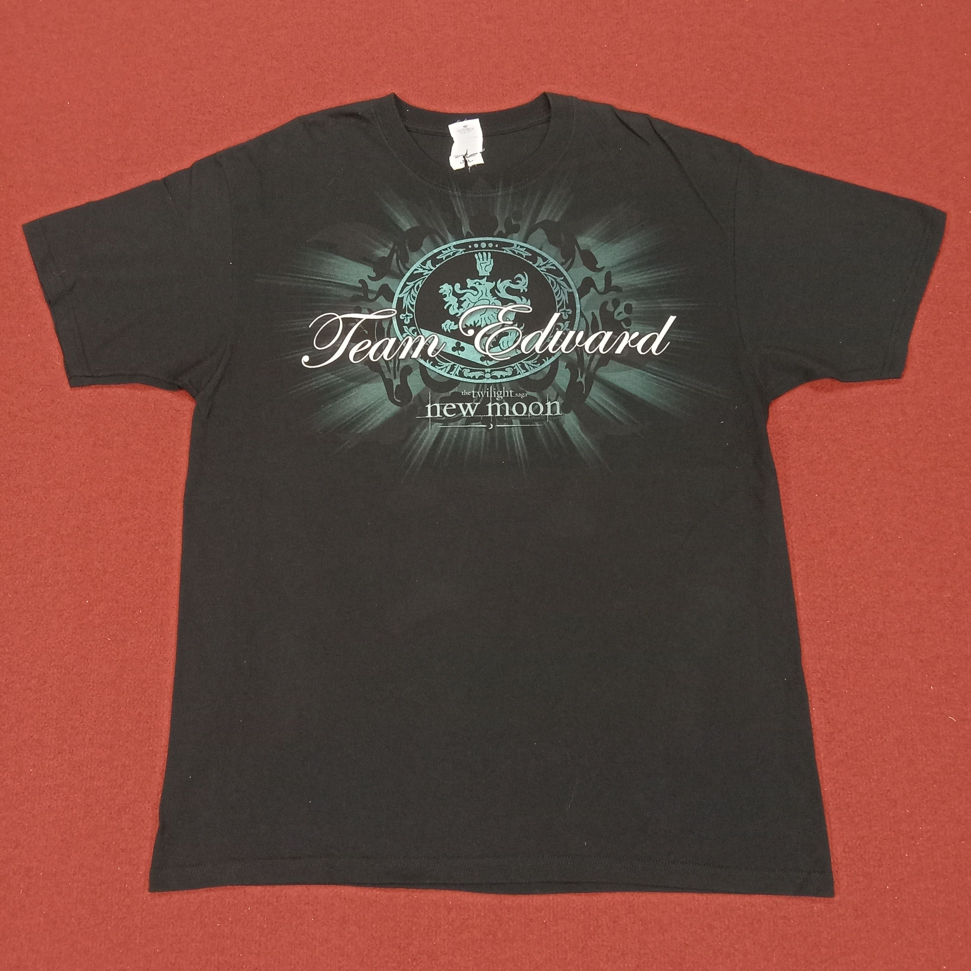 Vintage Twilight New Moon Movie Team Edward Anvil Tshirt Size US L / EU 52-54 / 3 - 1 Thumbnail