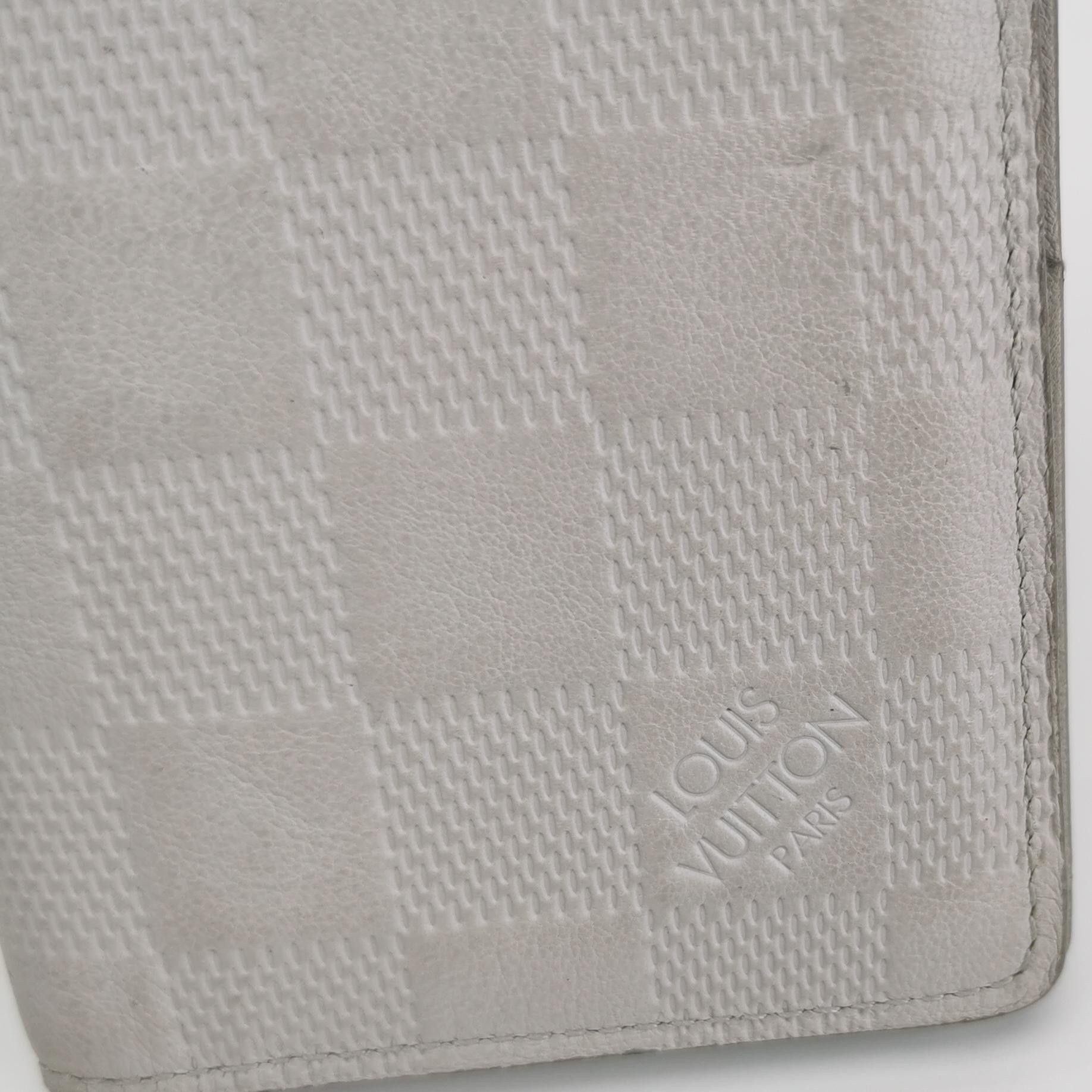 Louis Vuitton Louis Vuitton (LV) Sheepskin Checkerboard Letter Logo Foldi Size ONE SIZE - 3 Thumbnail