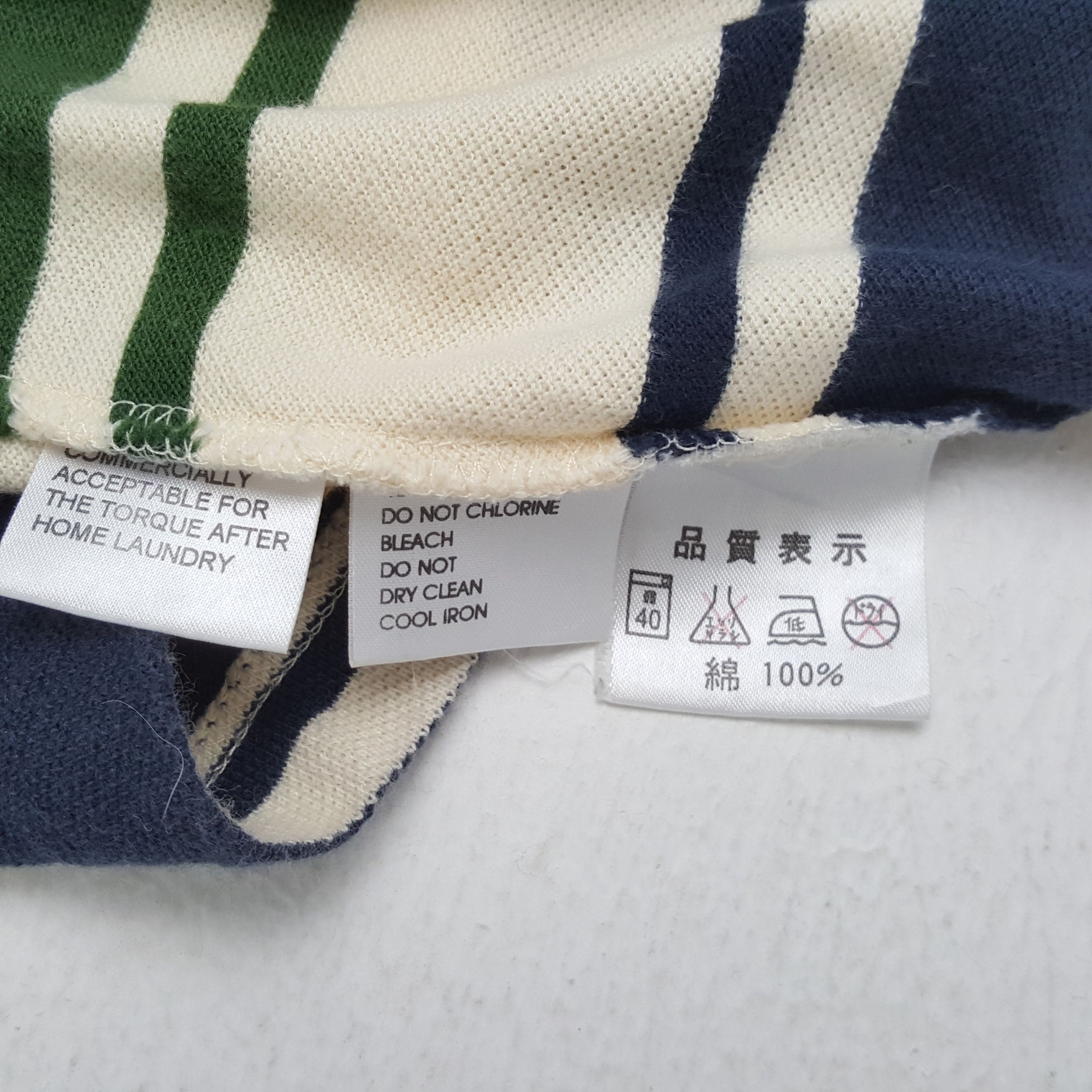 Vintage × Yves Saint Laurent YVES SAINT LAURENT Small Logo Stripes Design Tshirt dp1 Size US L / EU 52-54 / 3 - 5 Thumbnail