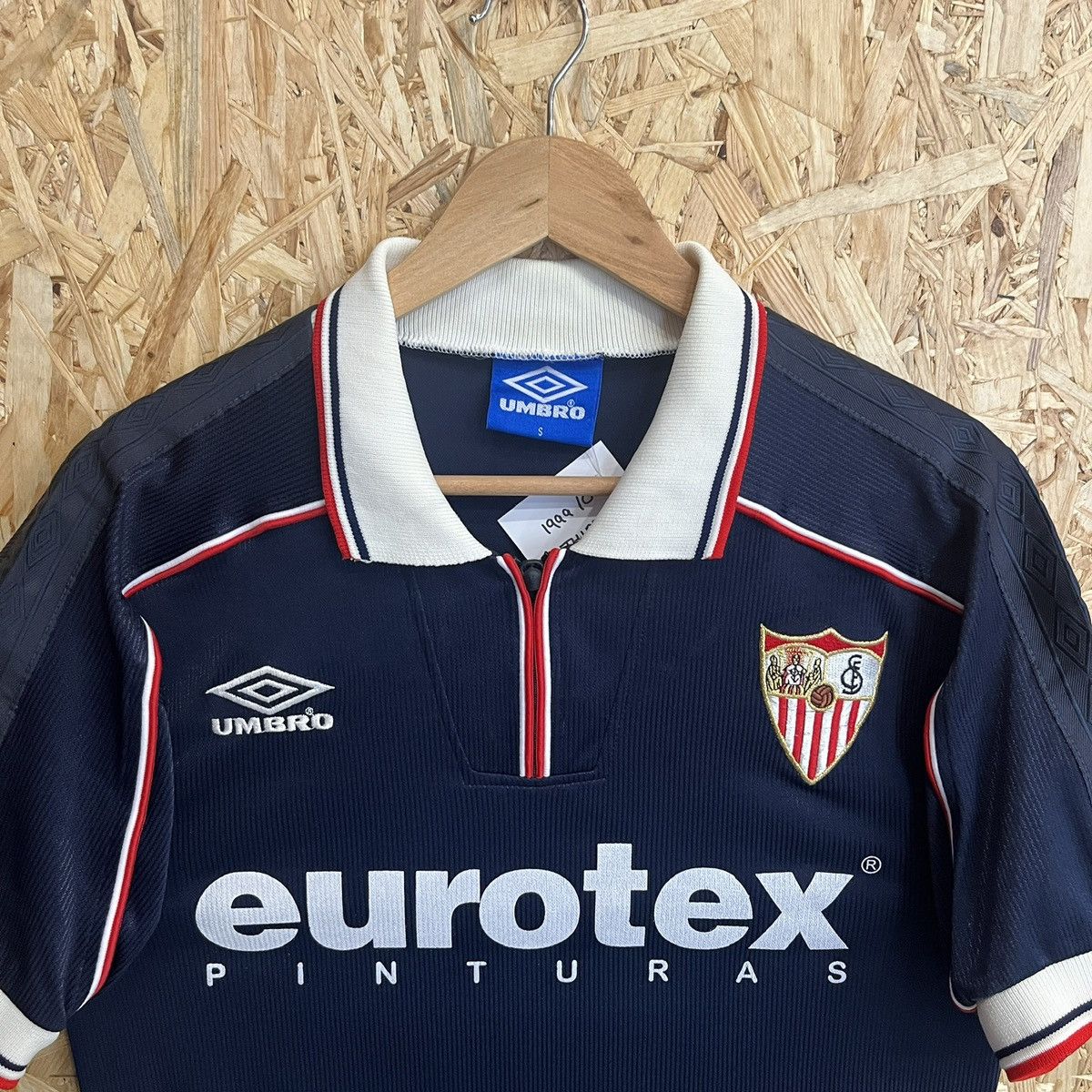 Umbro Vintage Sevilla FC 1999-01 Third Umbro Football Jersey Shirt Size US S / EU 44-46 / 1 - 3 Thumbnail