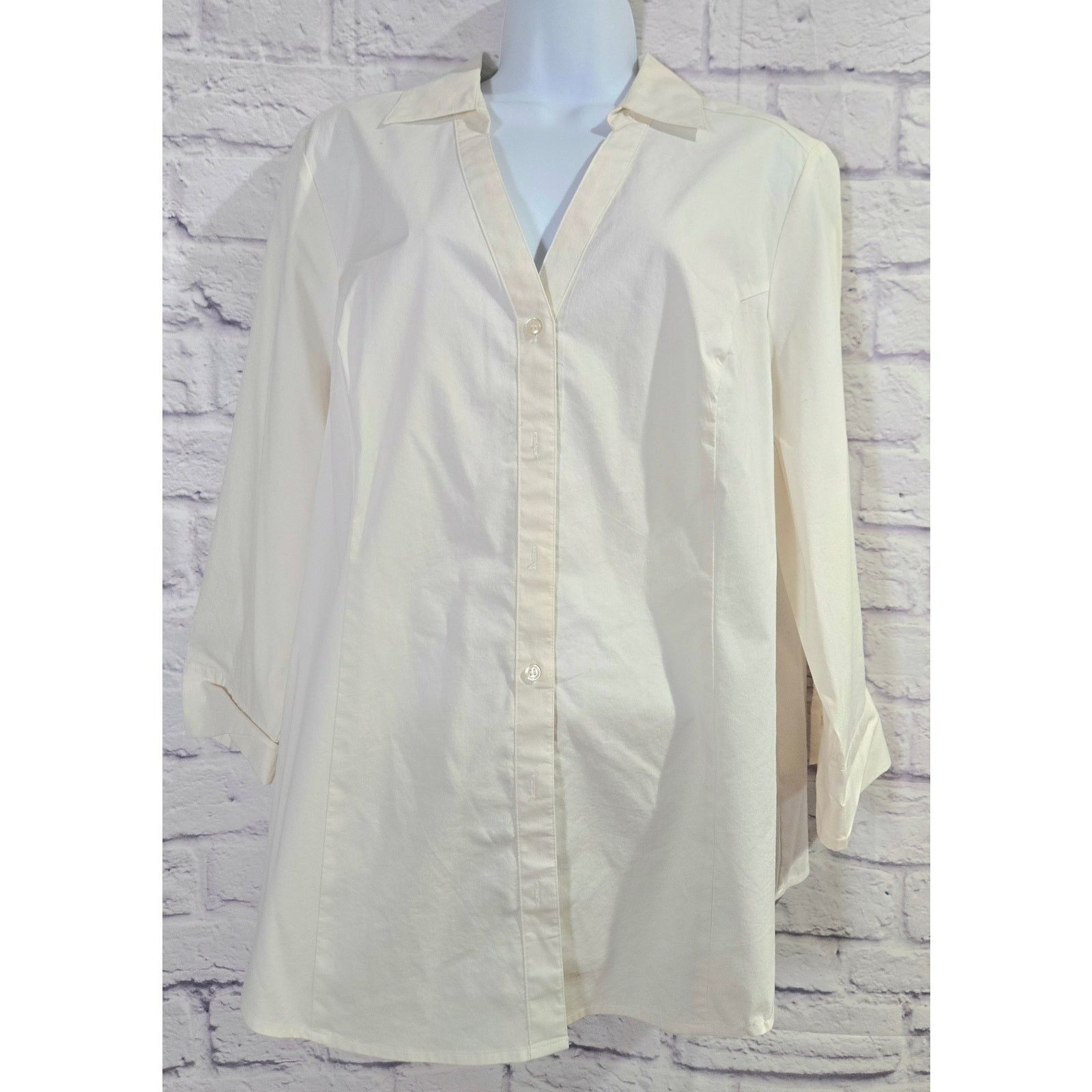 Other Lane Bryant White V Neck Collard Button Up Top 20 Size 3XL / US 20-22 - 1 Thumbnail