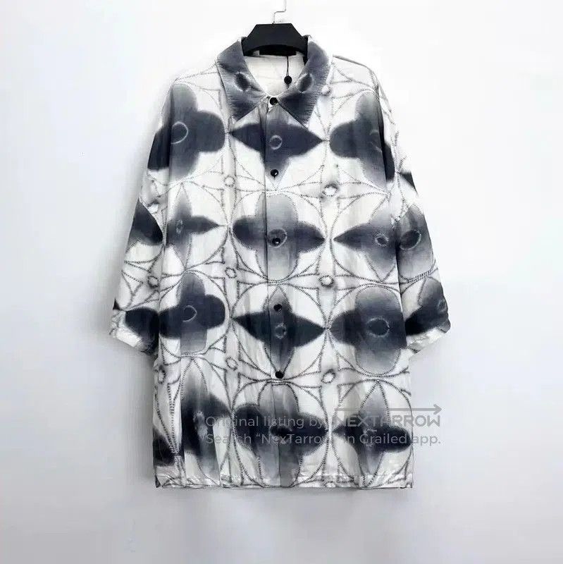 Louis Vuitton Louis Vuitton Short Sleeve Silk Shirt for Men . Size US XXL / EU 58 / 5 - 1 Thumbnail