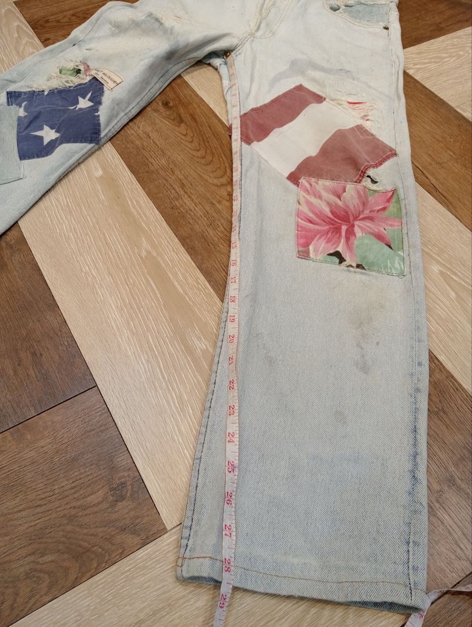 Levi's Vintage Clothing LEVI'S VINTAGE LIGHT BLUE DISTRESSED JEANS Size US 31 - 21 Thumbnail