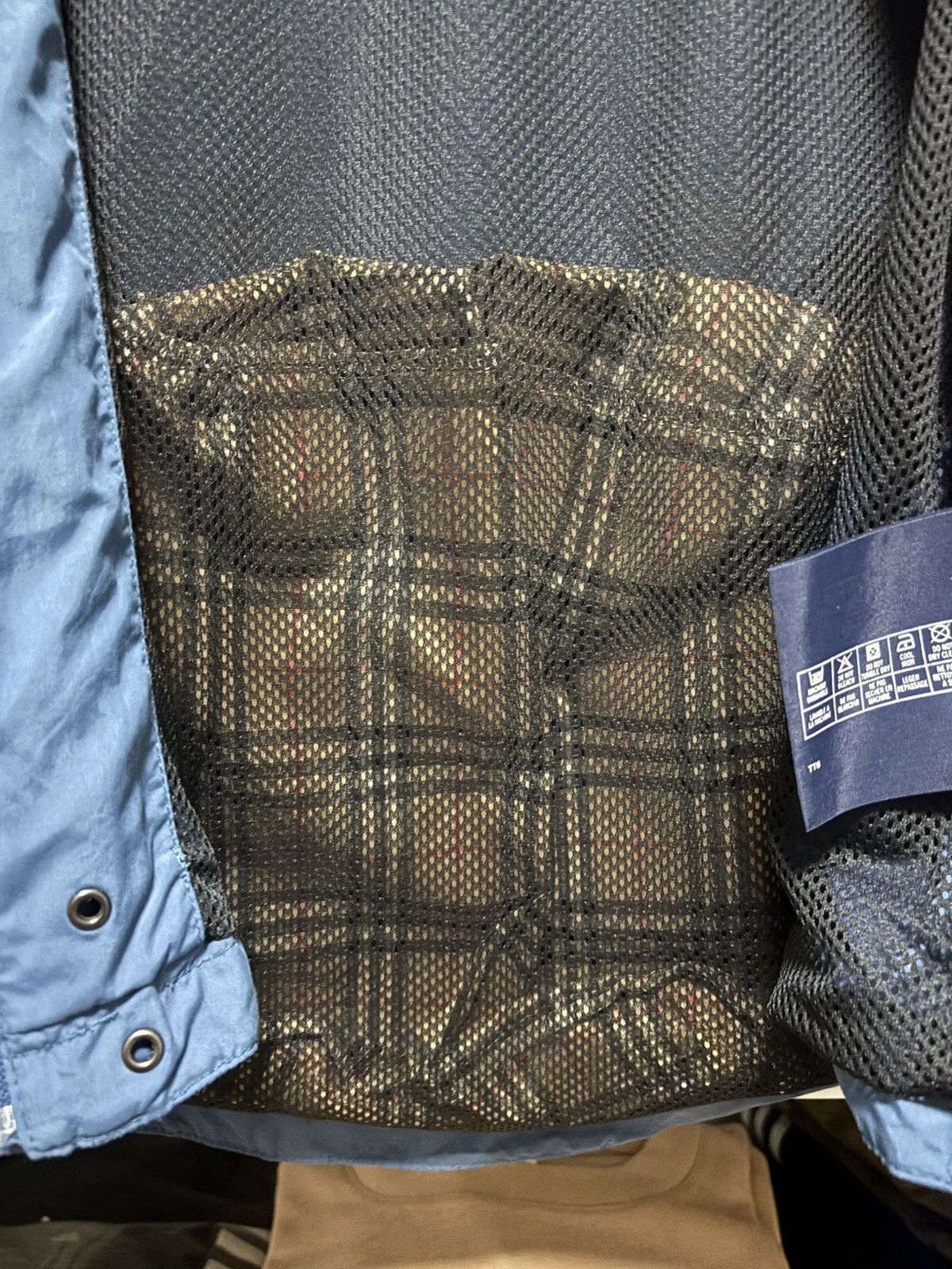 Burberry Vintage Y2k Burberry Golf Packable Nova Check Jacket Size US M / EU 48-50 / 2 - 8 Thumbnail
