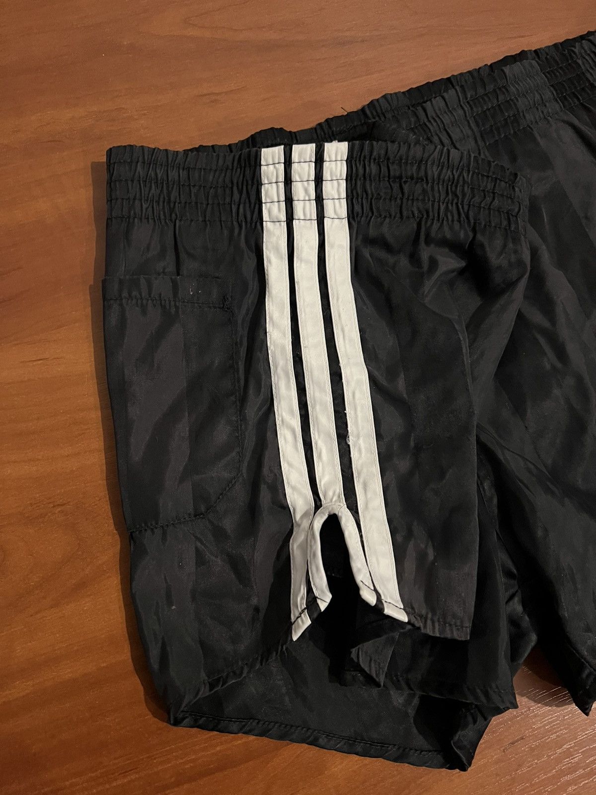 Adidas ADIDAS NYLON SPRINTER ICONIC SHORTS GLANZ RACER RETRO SIZE M Size US 36 / EU 52 - 18 Thumbnail