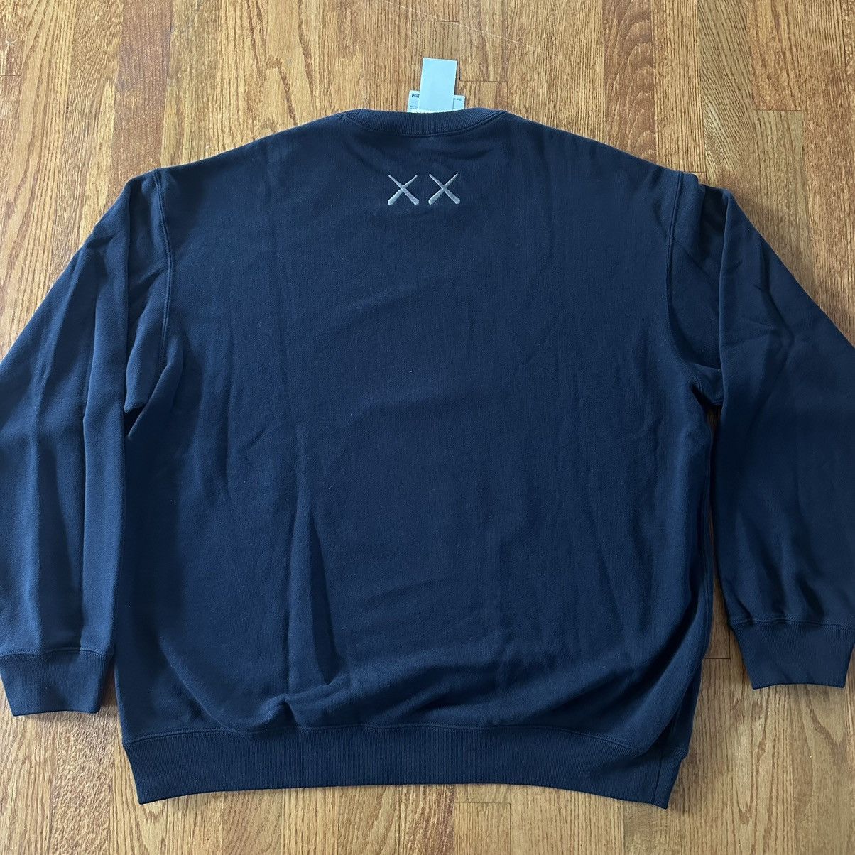 Kaws × Uniqlo Kaws x Uniqlo Longsleeve Sweatshirt Size US XL / EU 56 / 4 - 2 Thumbnail