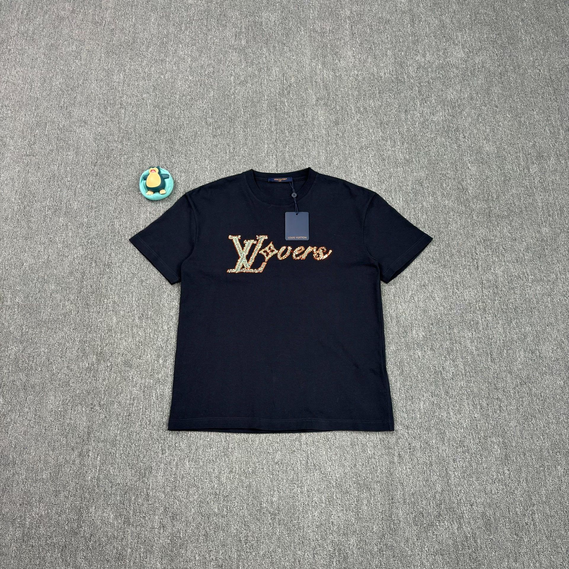Louis Vuitton Louis Vuitton LVovers Beaded T-Shirt Size M Size US M / EU 48-50 / 2 - 1 Thumbnail