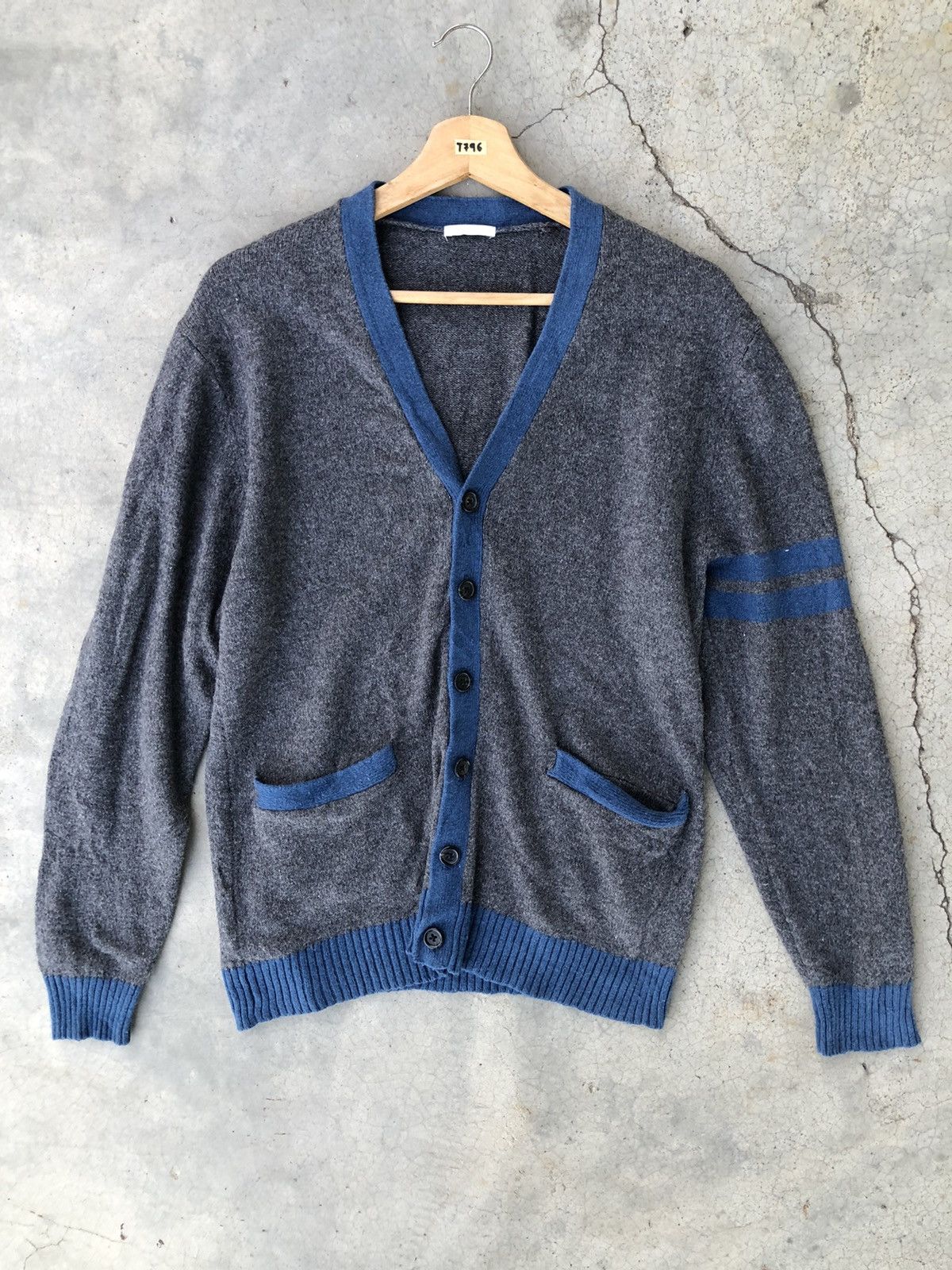 Designer 🔴Cardigan Blue Line Mix Colour Nice Design Size US M / EU 48-50 / 2 - 1 Thumbnail