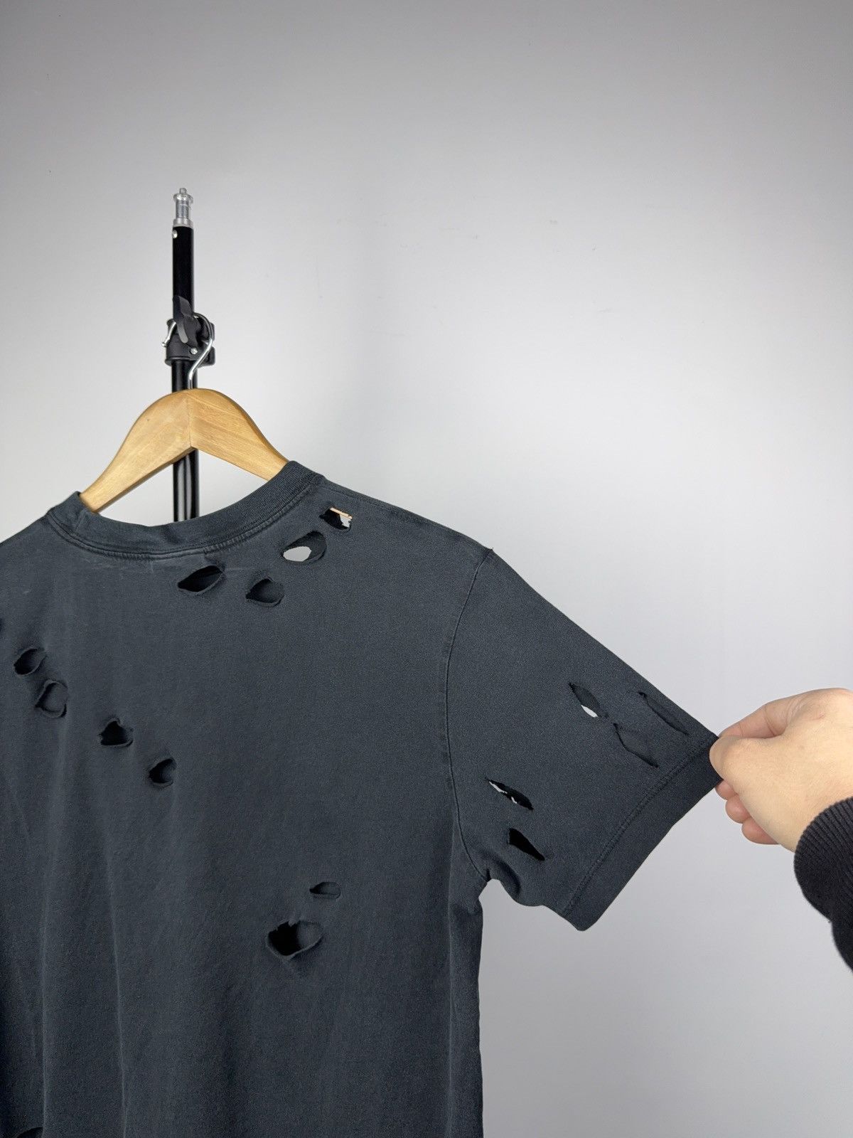 Nike 00s Nike Black Distressed Tee Central Swoosh Y2K Grunge Size US XS / EU 42 / 0 - 10 Thumbnail