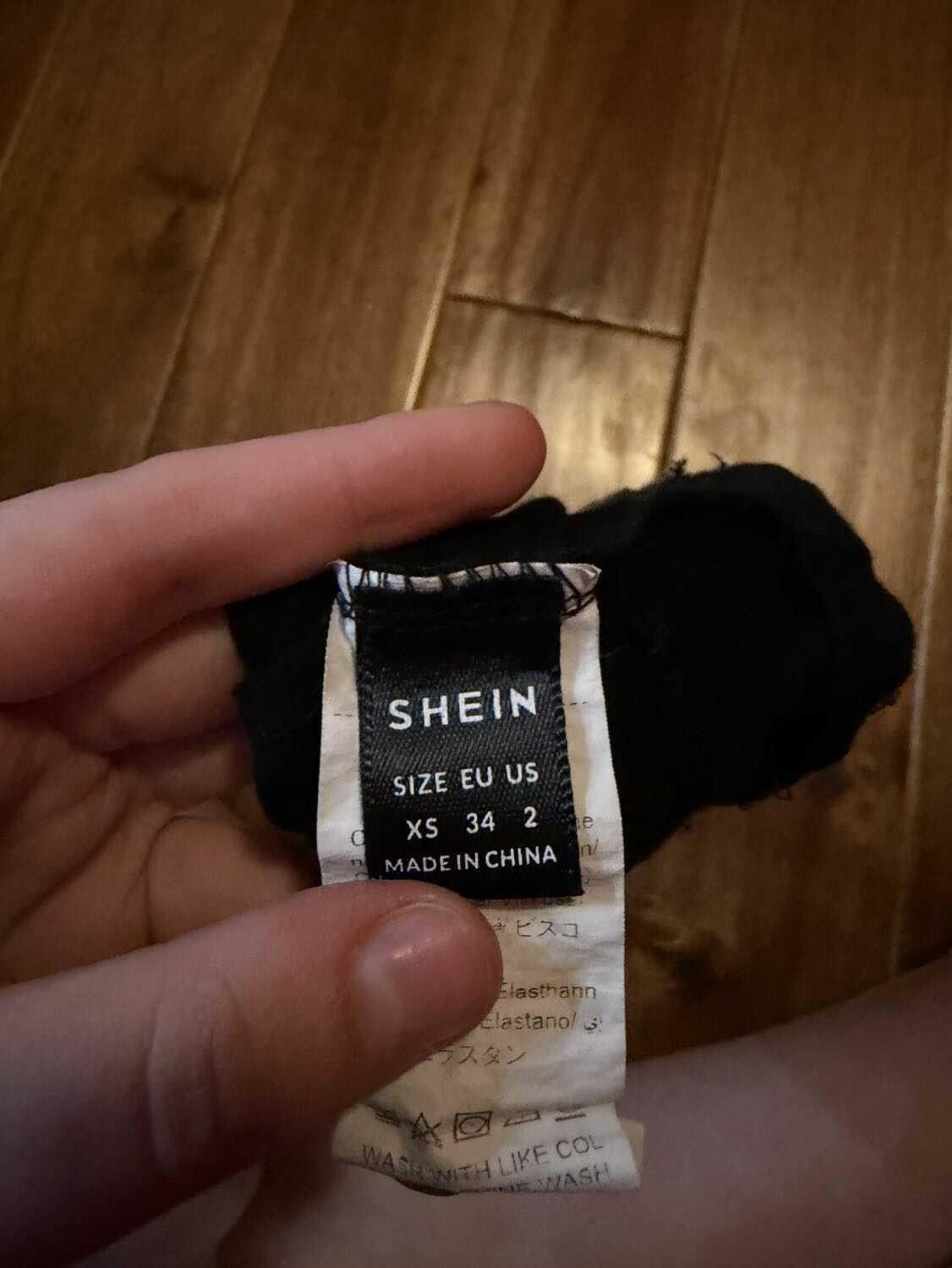 Shein 3 Crop Tops Size XS / US 0-2 / IT 36-38 - 4 Thumbnail