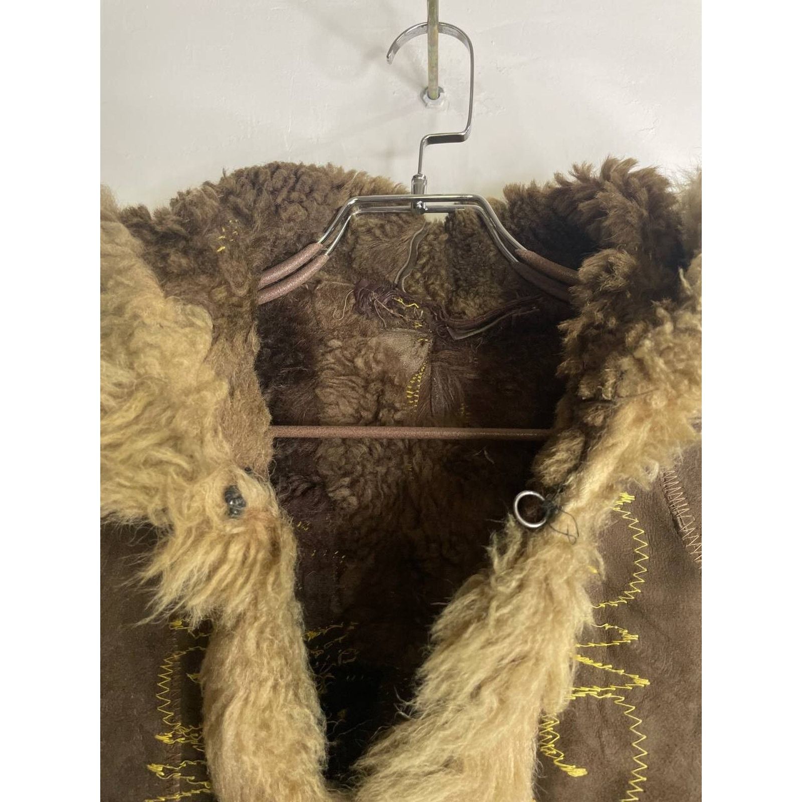 Japanese Brand × Vintage Vintage Shearling Coat Brown Suede Embroidered Jacket Size M Size M / US 6-8 / IT 42-44 - 8 Thumbnail