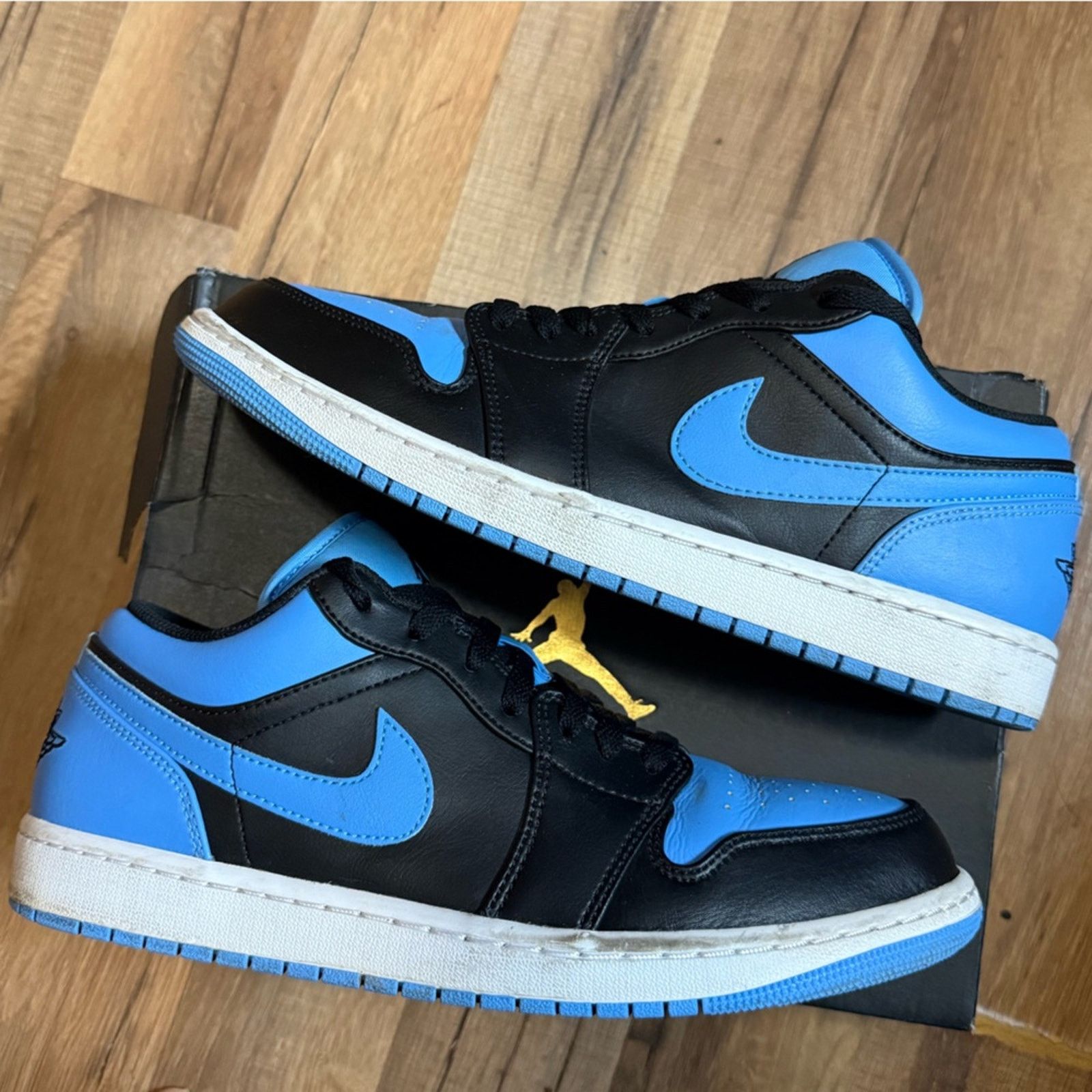 Jordan Brand Jordan 1 Low University Blue Size US 10.5 / EU 43-44 - 1 Thumbnail