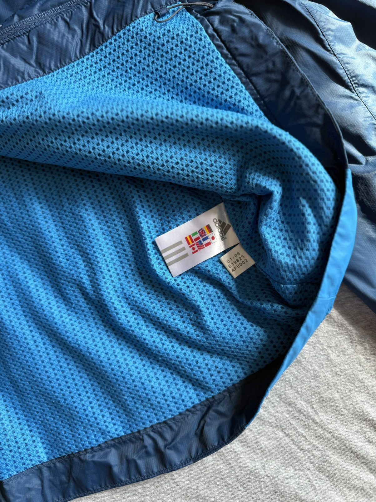 Adidas Adidas Vintage 00s Blue Jacket Size US L / EU 52-54 / 3 - 5 Thumbnail