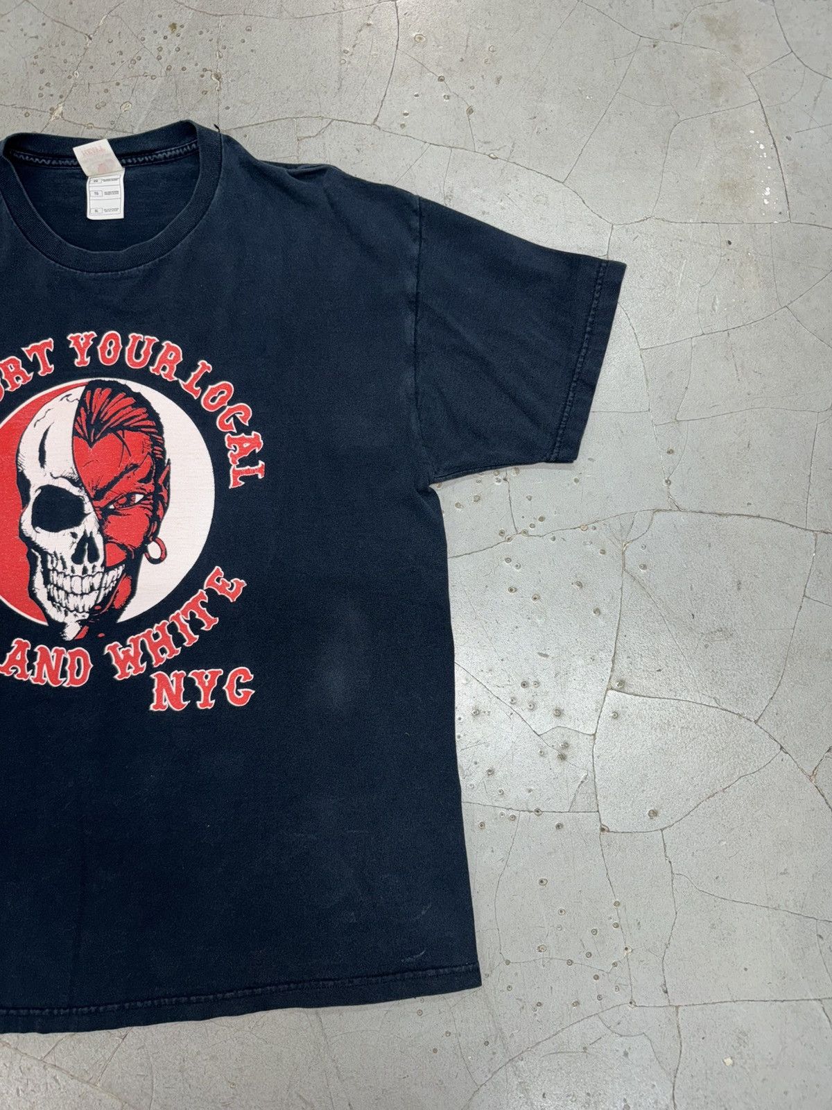 Fruit Of The Loom Vintage Hells Angels NYC Graphic Tee Size US XL / EU 56 / 4 - 4 Thumbnail