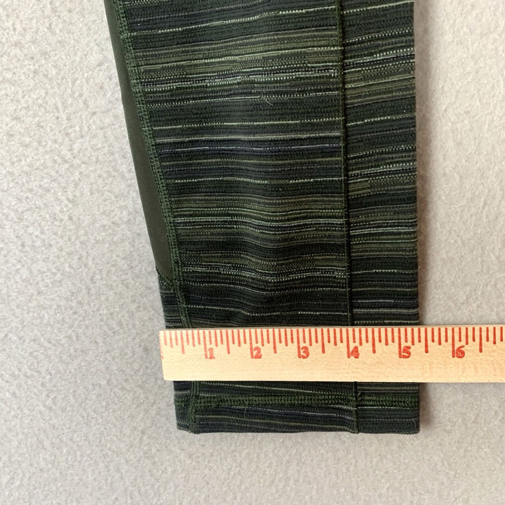 Lululemon VINTAGE Lululemon Athletica Capri Leggings Women’s Size 8 Green Exercise Yoga Casual Size 30" / US 8 / IT 44 - 5 Thumbnail